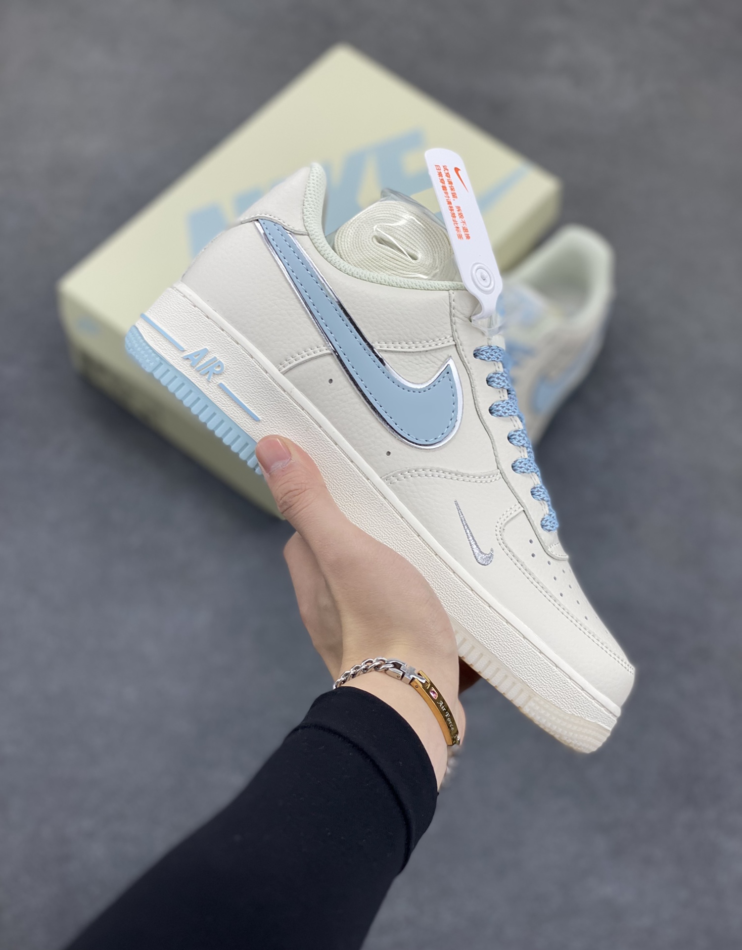 Nike Air Force 1 Low 冰蓝双色底 满天星空军一号低帮休闲板鞋 3M反光 水晶大底 定制鞋盒 原楦头原纸板 纯正空军版型 内置全掌气垫 货号：JJ0253-008 尺码：36 36.5 37.5 38 38.5 39 40 40.5 41 42 42.5 43 44 44.5 45-选品中心