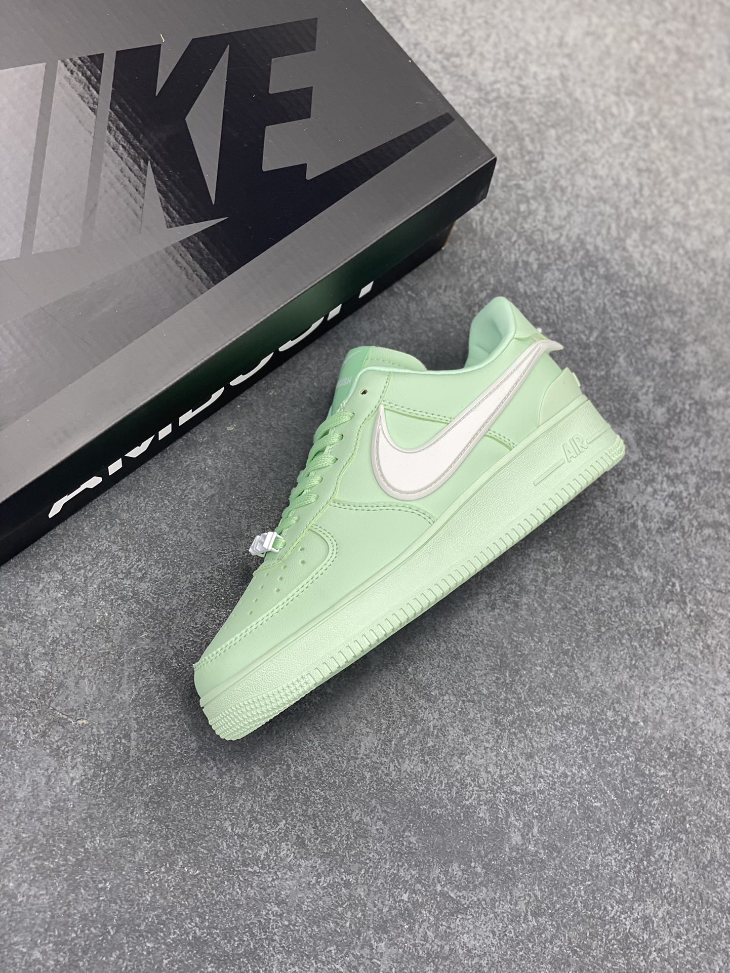 图片[7]-Nike Air Force 1 Low AMBUSH联名 原楦头原纸板 打造纯正空军版型 专注外贸渠道 全掌内置蜂窝气垫 原盒配件 原厂中底钢印、拉帮完美 货号：DV3464-024 尺码：36 36.5 37.5 38 38.5 39 40 40.5 41 42 42.5 43 44 44.5 45-选品中心