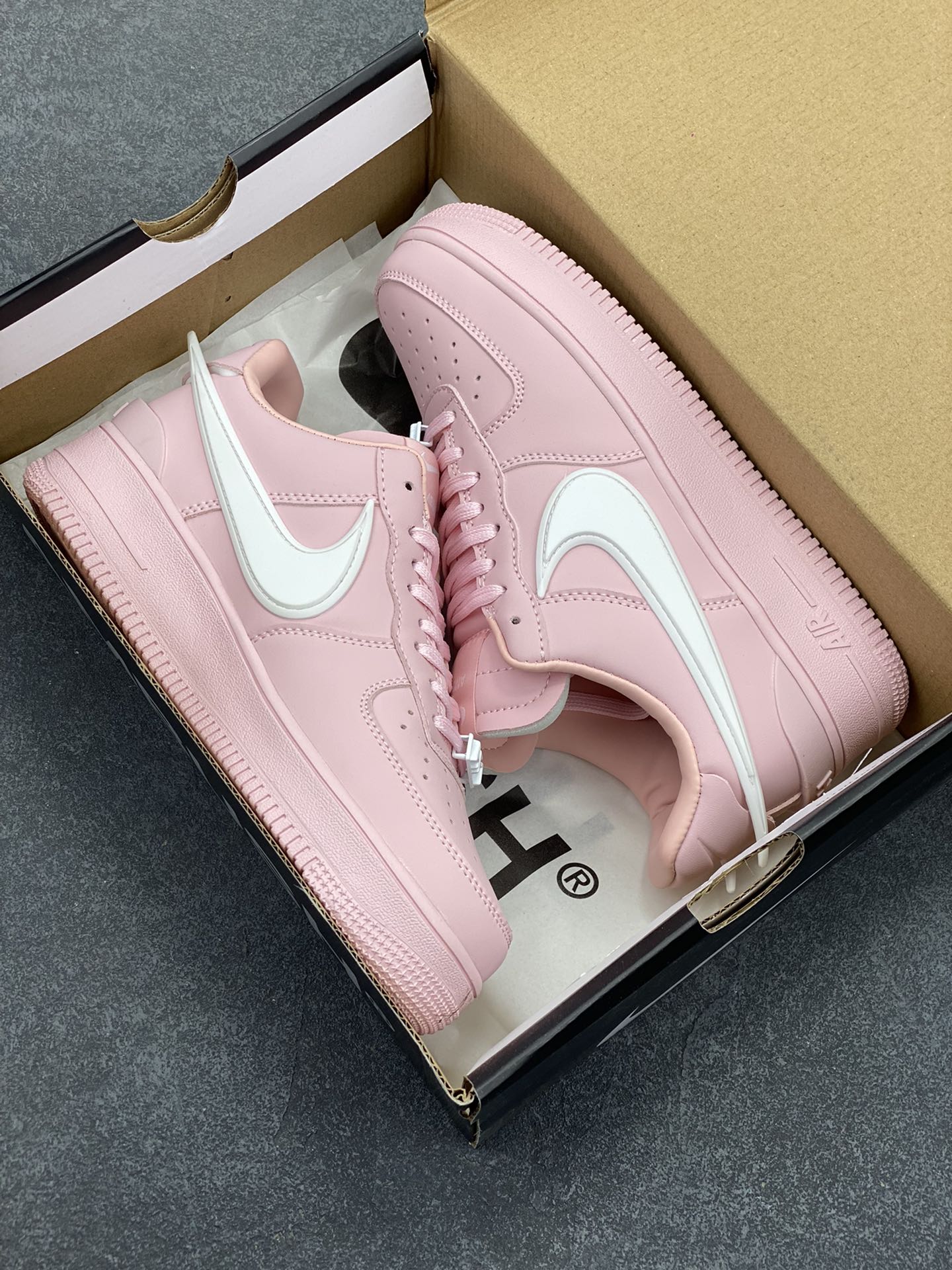 图片[9]-Nike Air Force 1 Low AMBUSH联名 原楦头原纸板 打造纯正空军版型 专注外贸渠道 全掌内置蜂窝气垫 原盒配件 原厂中底钢印、拉帮完美 货号：DV3464-025 尺码：36 36.5 37.5 38 38.5 39 40 40.5 41 42 42.5 43 44 44.5 45-选品中心