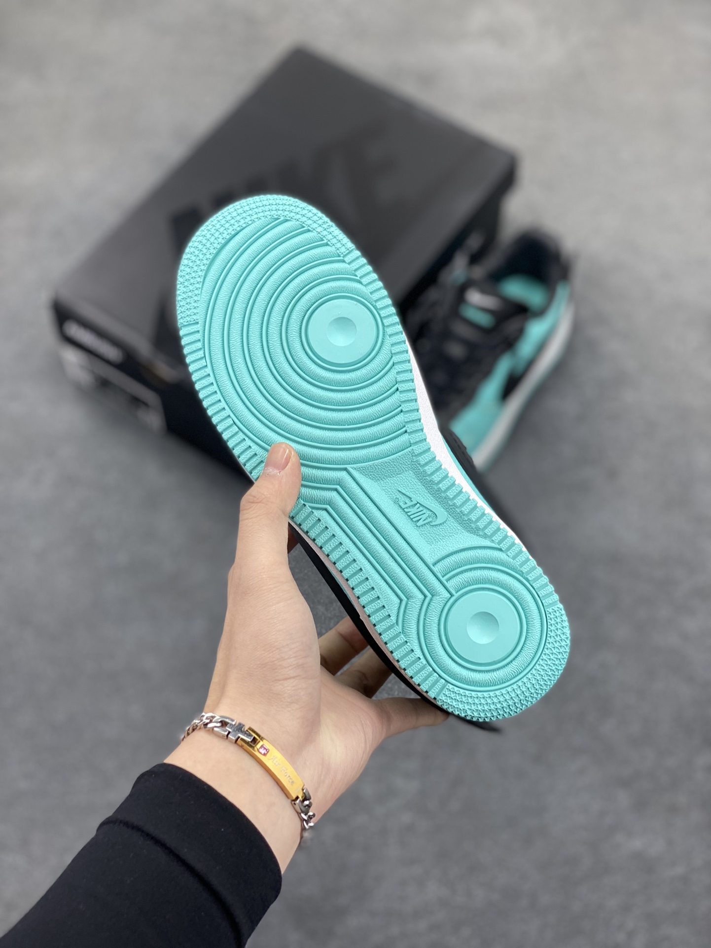 图片[5]-Nike Air Force 1 Low AMBUSH联名 原楦头原纸板 打造纯正空军版型 专注外贸渠道 全掌内置蜂窝气垫 原盒配件 原厂中底钢印、拉帮完美 货号：DV3464-011 尺码：36 36.5 37.5 38 38.5 39 40 40.5 41 42 42.5 43 44 44.5 45-选品中心