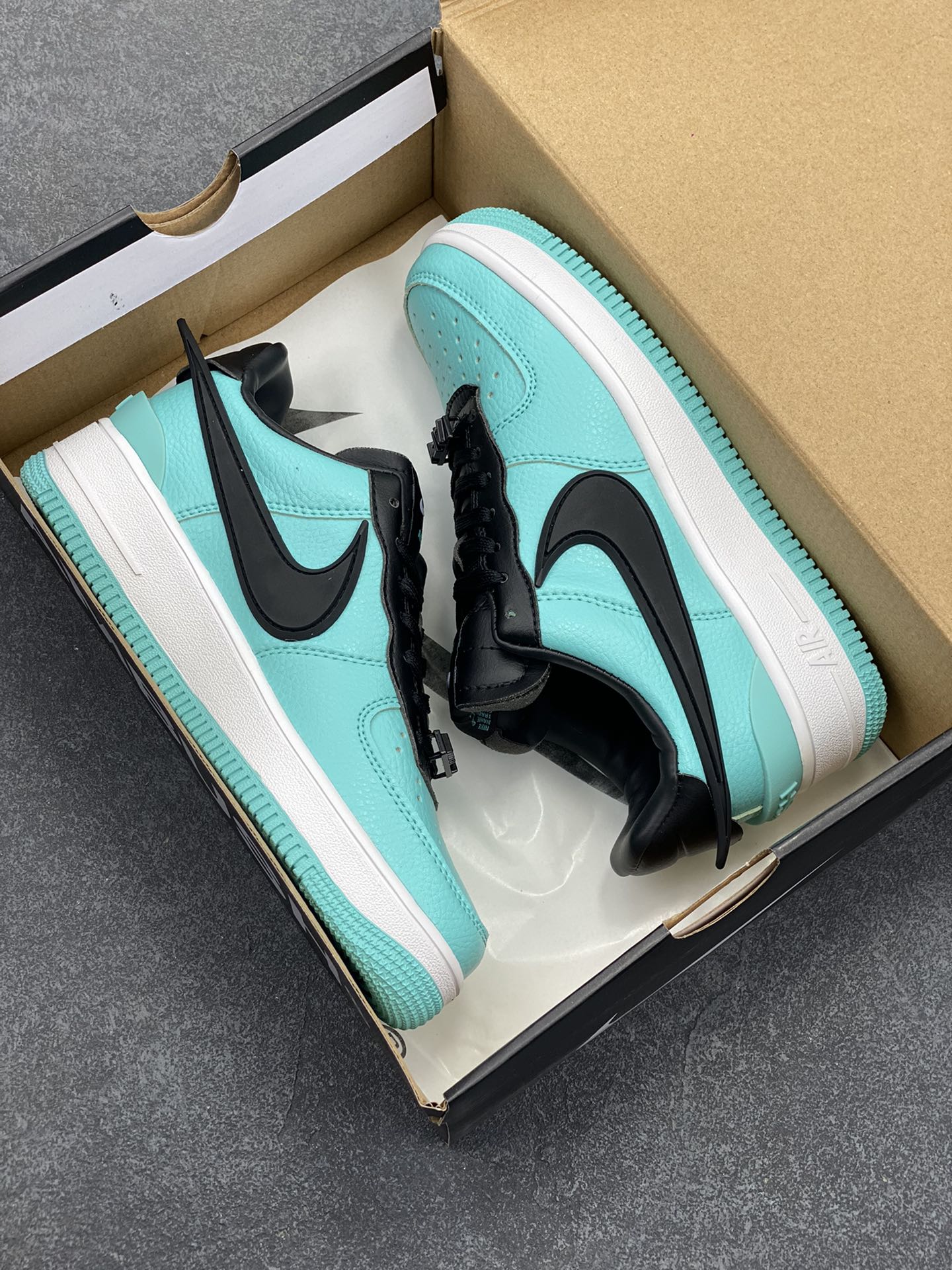 图片[9]-Nike Air Force 1 Low AMBUSH联名 原楦头原纸板 打造纯正空军版型 专注外贸渠道 全掌内置蜂窝气垫 原盒配件 原厂中底钢印、拉帮完美 货号：DV3464-011 尺码：36 36.5 37.5 38 38.5 39 40 40.5 41 42 42.5 43 44 44.5 45-选品中心