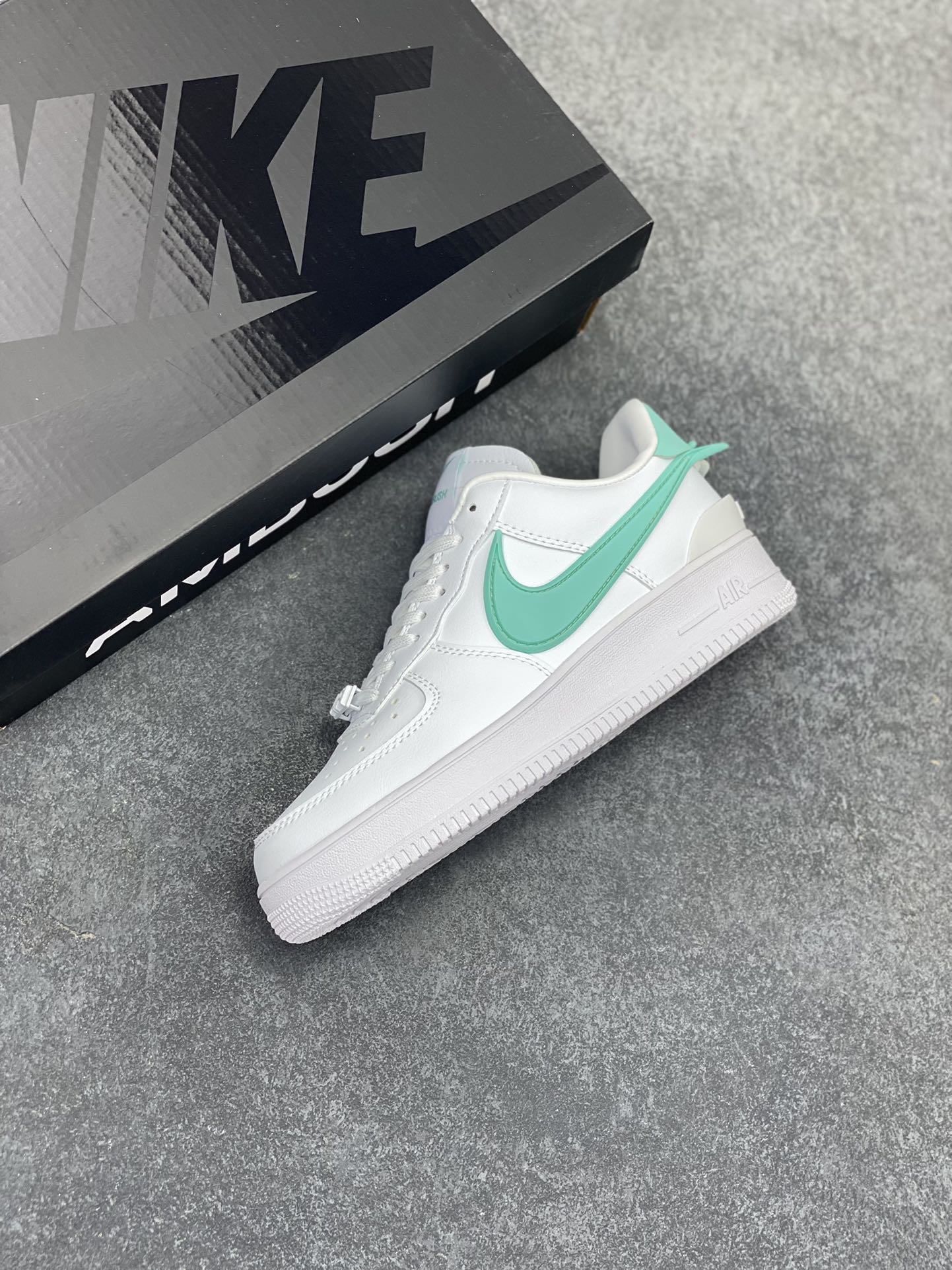 图片[7]-Nike Air Force 1 Low AMBUSH联名 原楦头原纸板 打造纯正空军版型 专注外贸渠道 全掌内置蜂窝气垫 原盒配件 原厂中底钢印、拉帮完美 货号：DV3464-015 尺码：36 36.5 37.5 38 38.5 39 40 40.5 41 42 42.5 43 44 44.5 45-选品中心