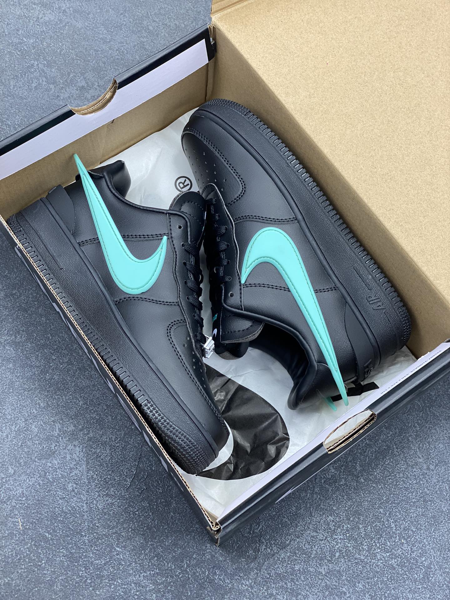 图片[9]-Nike Air Force 1 Low AMBUSH联名 原楦头原纸板 打造纯正空军版型 专注外贸渠道 全掌内置蜂窝气垫 原盒配件 原厂中底钢印、拉帮完美 货号：DV3464-009 尺码：36 36.5 37.5 38 38.5 39 40 40.5 41 42 42.5 43 44 44.5 45-选品中心