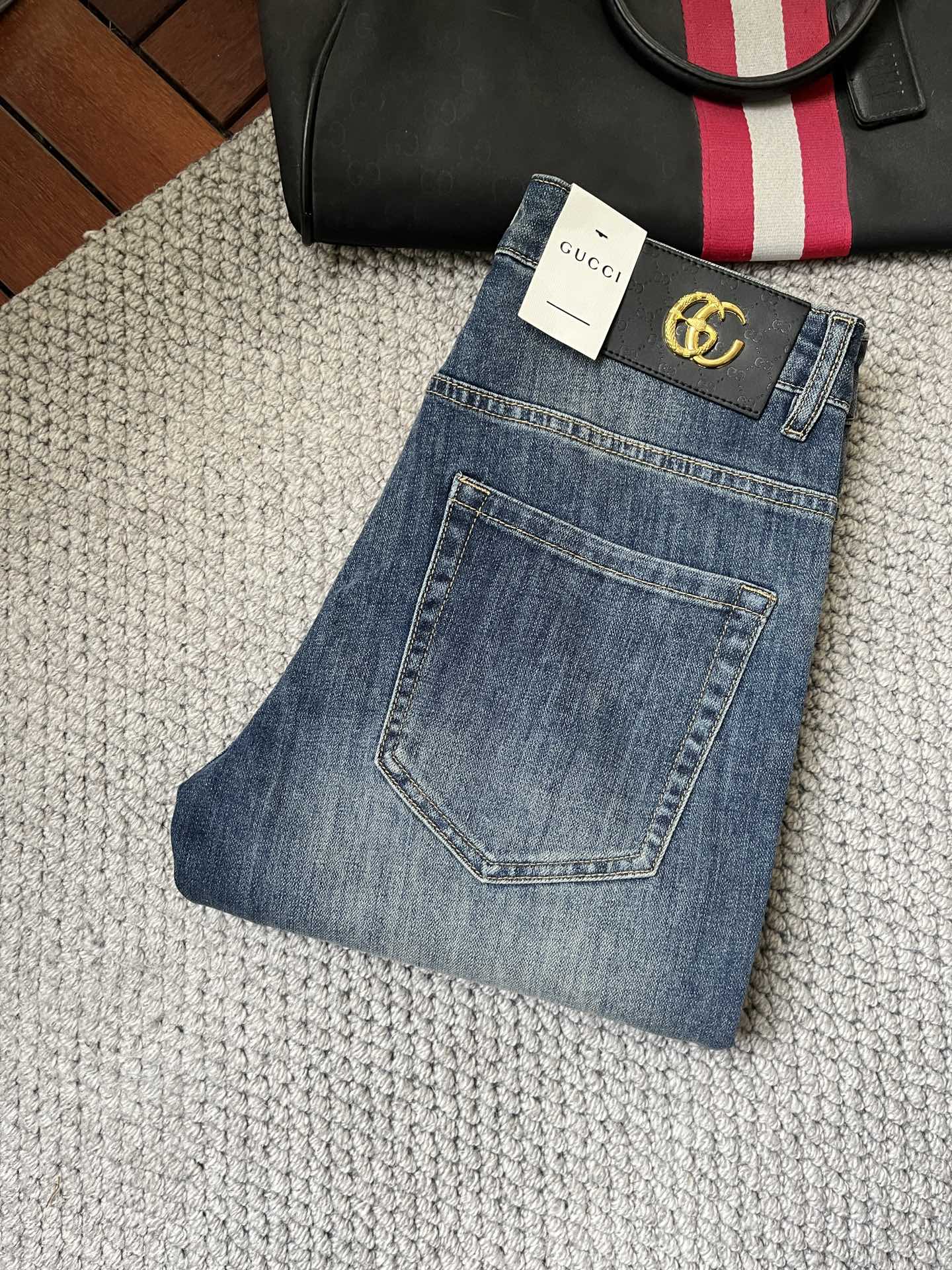 NO:135335,Ancient*2025Ss new season jeans, heavy industry water-washed casual jeans, imported original washing elastic fabric, comfortable and elastic, unique design, super positive style, comfortable and breathable, extremely high grade, counter quality, handsome upper body, yards 28-38 (35.37), ,jeans,alexander wang19860909古*2025Ss新季牛仔裤、重工水洗休闲牛仔裤,进口原版水洗弹力面料,舒适有弹性,独特设计,版型超正,舒适透气,档次极高,专柜品质,上身帅气十足,码数28-38（35.37）,,jeans,alexander wang,Men's clothing