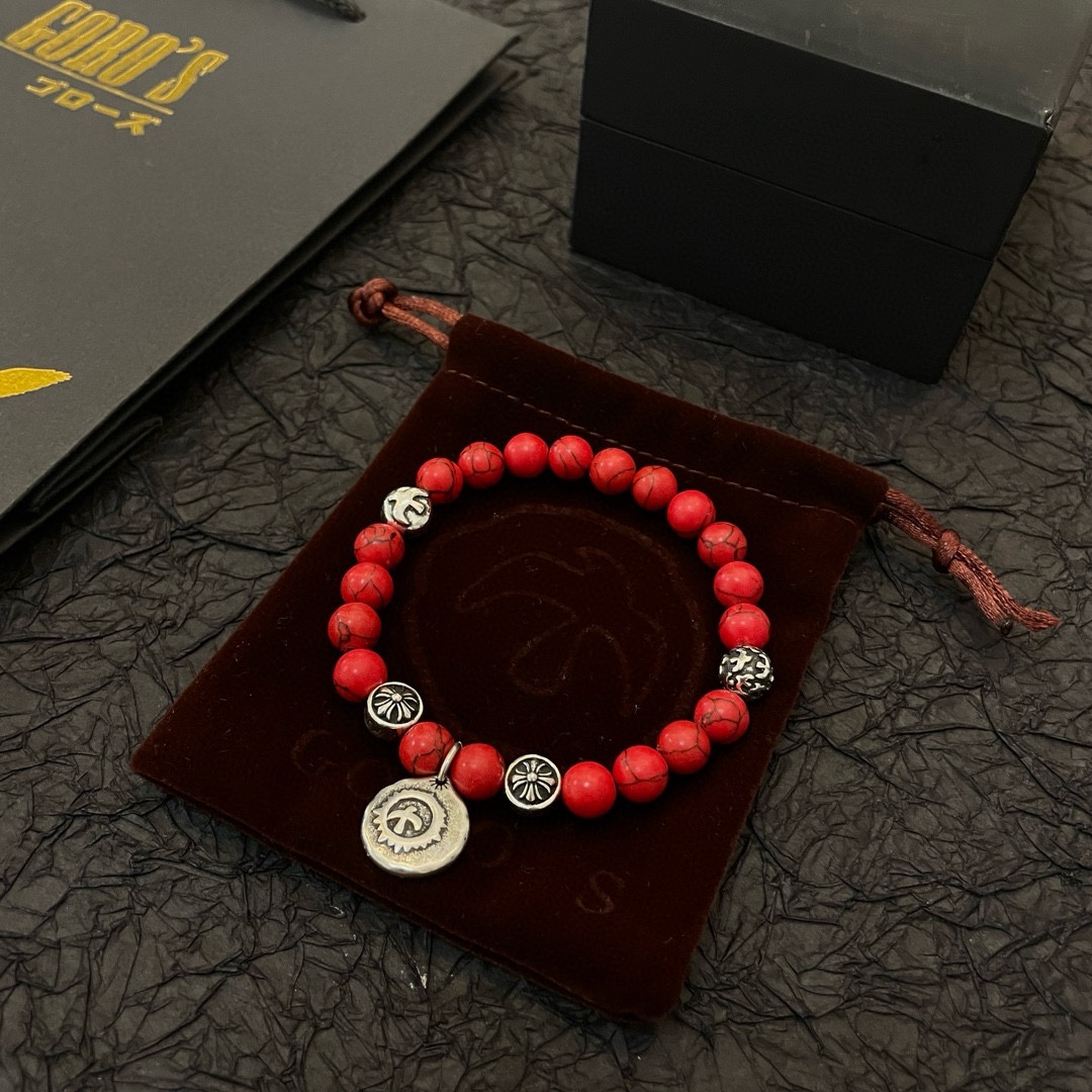 NO:111935,[New Products are on the Shelves] Goro Takahashi Goro Red Pineapple Small Silver Bracelet, Top Version, Accepted Exclusive Shooting, Mainly Attack on the High-end Market, Absolutely Different from the Ordinary Version!  The details of the picture product are consistent with ZP!  Original production process, precision quality, purely handmade, authentic model opening, fashion essentials, both men and women can wear, same couple style, rock punk silver style, retro elements, trendy and versatile, same style on the official website, fine jewelry, bracelet19860909批【新品上架】Goro’s高桥吾郎红松石小银牌手串手链,顶级版本 认准独家拍摄 主攻高端市场 绝对区别普通版本！图片产品细节与ZP一致！原版制作工艺 精工品质 纯手工打造 ～正品开模潮流时尚必备 男女均可佩戴 情侣款同款 摇滚朋克泰银风格 复古元素 潮流百搭 官网同款,饰品精品,bracelet,Jewelry