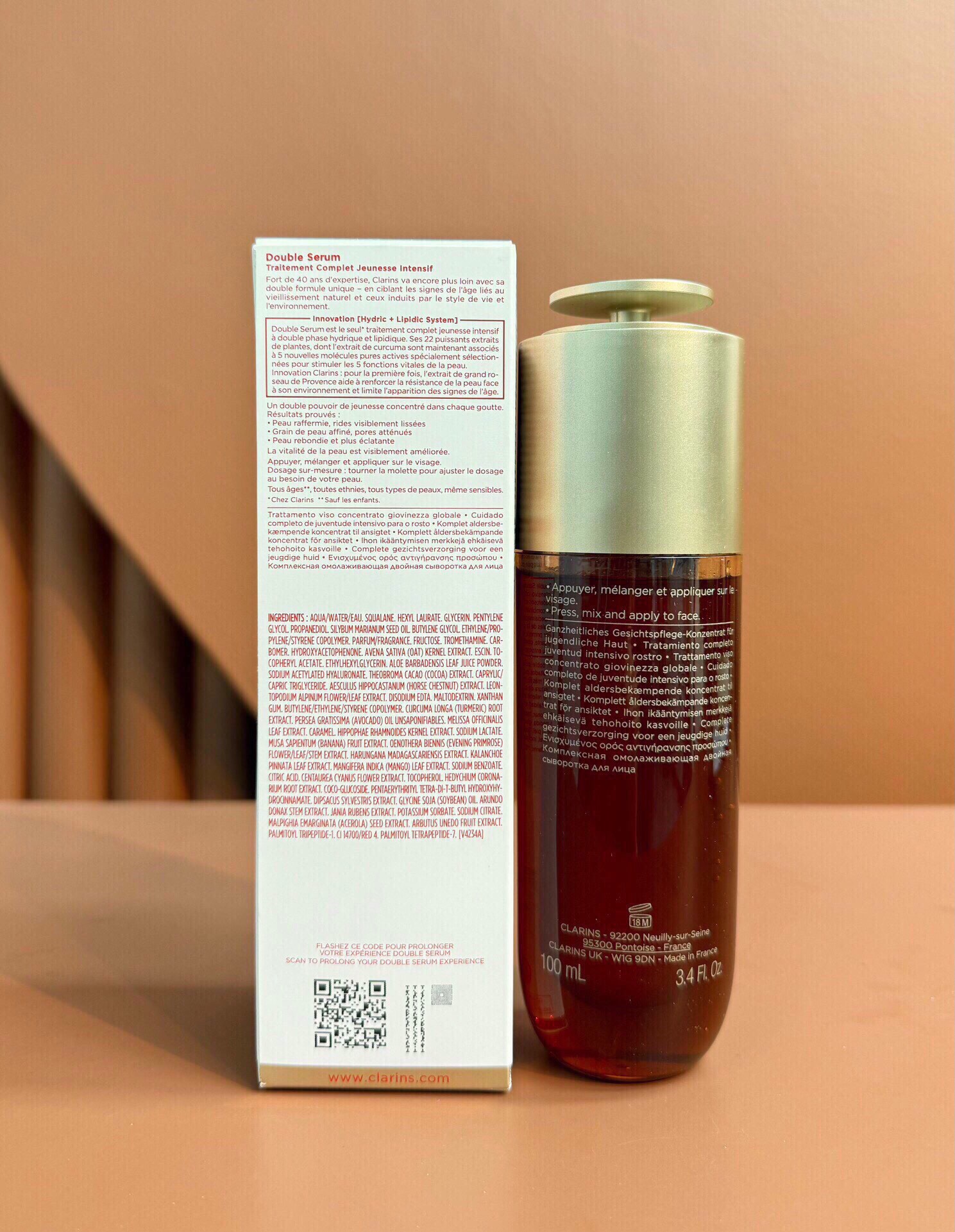 现货💰82包邮
娇韵诗双萃精华九代小胖子100ml！脸蛋一夜回春｜精华篇简装白盒娇韵诗小胖子双萃精华小胖子设计略带点可爱 新版是没有盖子的按钮可根据用量旋转调节，精华也依然是水油分离的，新版成分也有升级，维稳抗老，祛黄提亮yyds！！