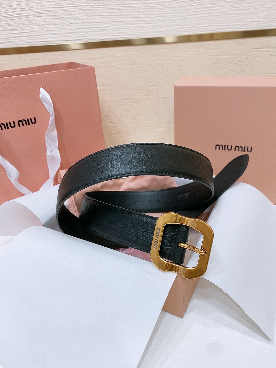 [Miu Miu Belts]MiuMiu Miao MiaoThis leather belt is ideal for a chic look E