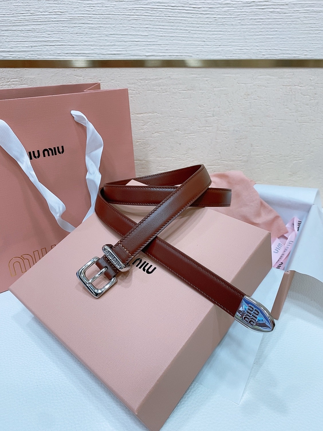 [Miu Miu Belts]Miumiu counter new styleThis leather belt is ideal for a chi