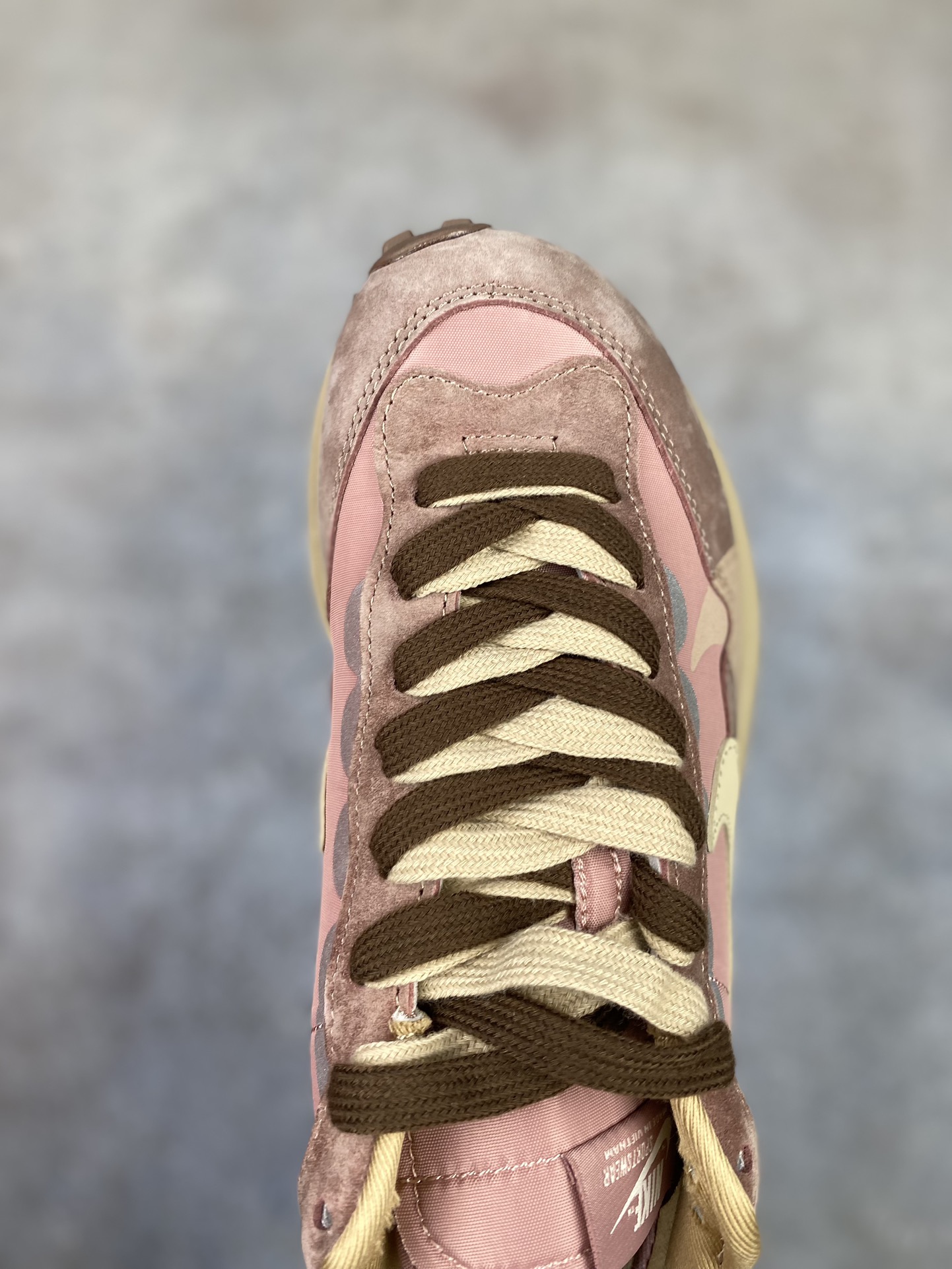 
  J版 Sacai x Nk VaporWaffle 3.0 华夫3.0走秀款休闲鞋 DD1875-