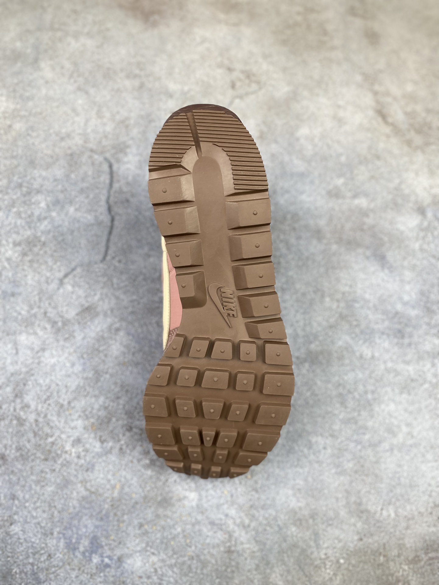 
  J版 Sacai x Nk VaporWaffle 3.0 华夫3.0走秀款休闲鞋 DD1875-