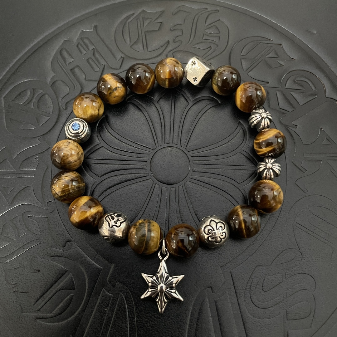 NO:109142,New [Counter Quality] Chrome Hearts Croxin Classic Retro Multi-Element Tiger Eye Stone Bracelet Bracelet, Kuaishou/ins/Little Red Book popular, different concave and convex and convex design styles present unique. Cross Scout Flower is Croxin's logo, so it lasts for a long time. Genuine version of Chrome Hearts Croxin, different from the market, benchmark the quality of the version, look at the details of the letter printing, retro, old gray oxygen level. Seiko version!  , jewelry boutique, chrome hearts, chrome hearts, bracelet19860909新款【专柜品质】Chrome Hearts克罗心经典复古多元素虎眼石手串手链 ,快手/ins/小红书热门,凹凸造型不同的花纹设计风格呈现出与众不同 十字架童军花是克罗心的标志 所以更经久不衰 正品打版Chrome Hearts克罗心 区别市场普通轻版 对版对标品质 看字印细节 复古做旧灰氧程度.精工版本！,饰品精品,chrome hearts,chrome hearts,bracelet,Jewelry