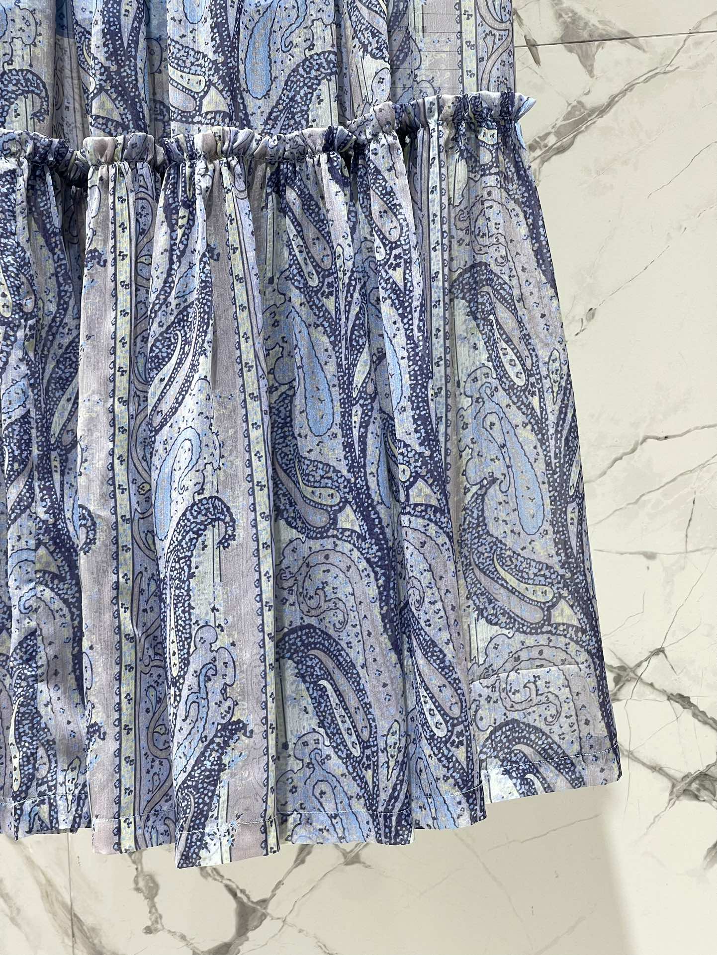 Yves Saint Laurent Chiffon Set - Elegant Spring Outfit in Multiple Colors 9 i1743752085 2063 7