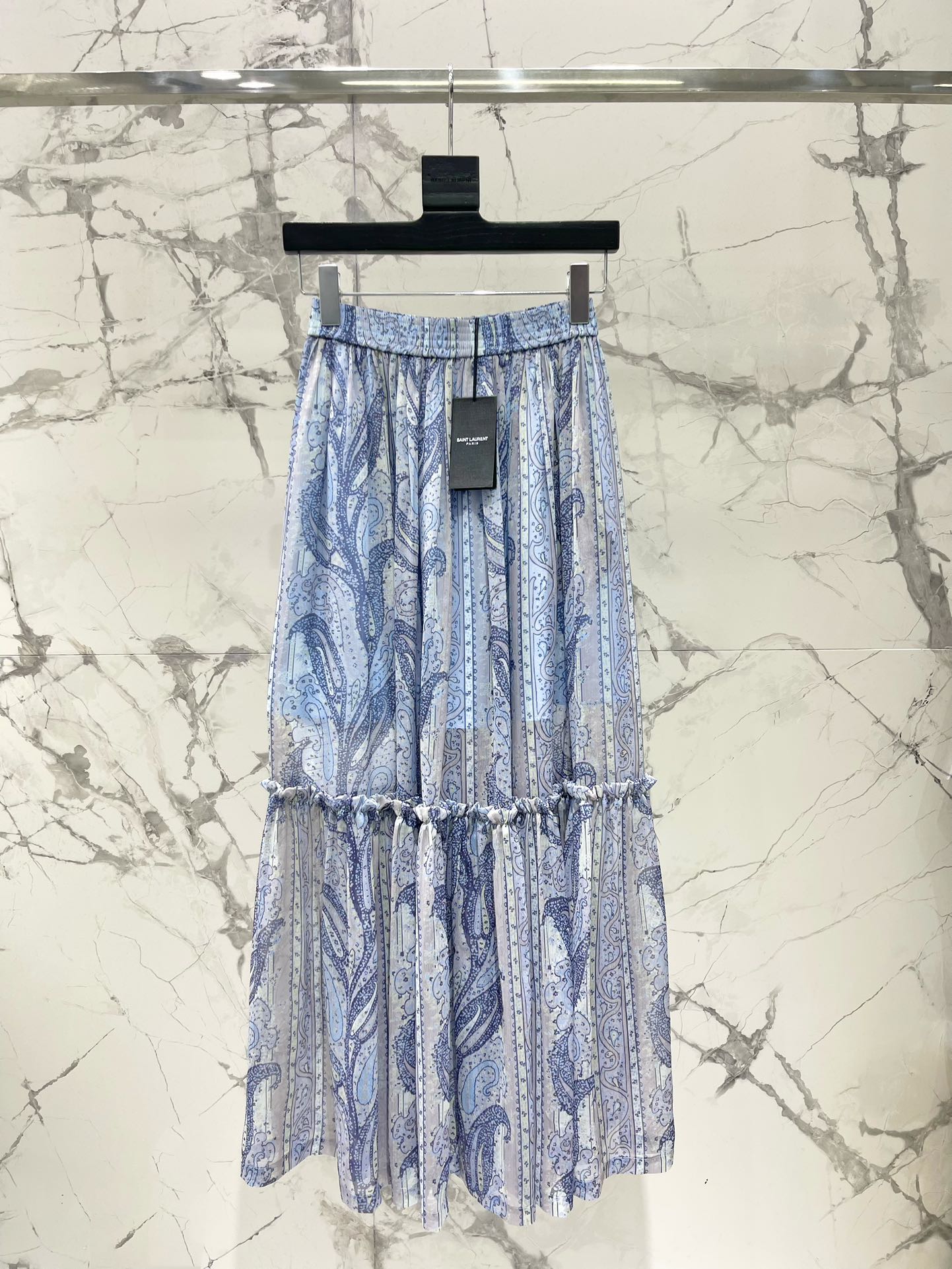 Yves Saint Laurent Chiffon Set - Elegant Spring Outfit in Multiple Colors 2 i1743752085 9720 0