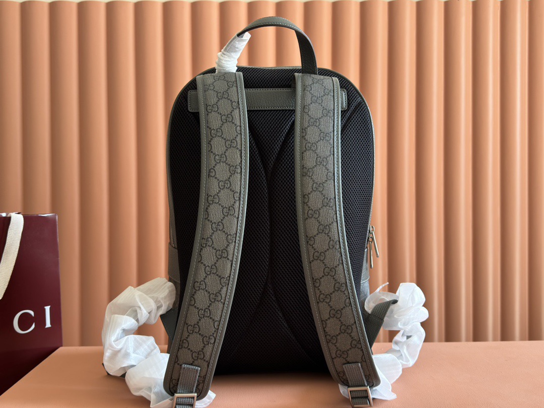Gucci Men's Grey Monogram Backpack, 29.5x44x15 cm - Model 821938 3 i1743784139 1007 1