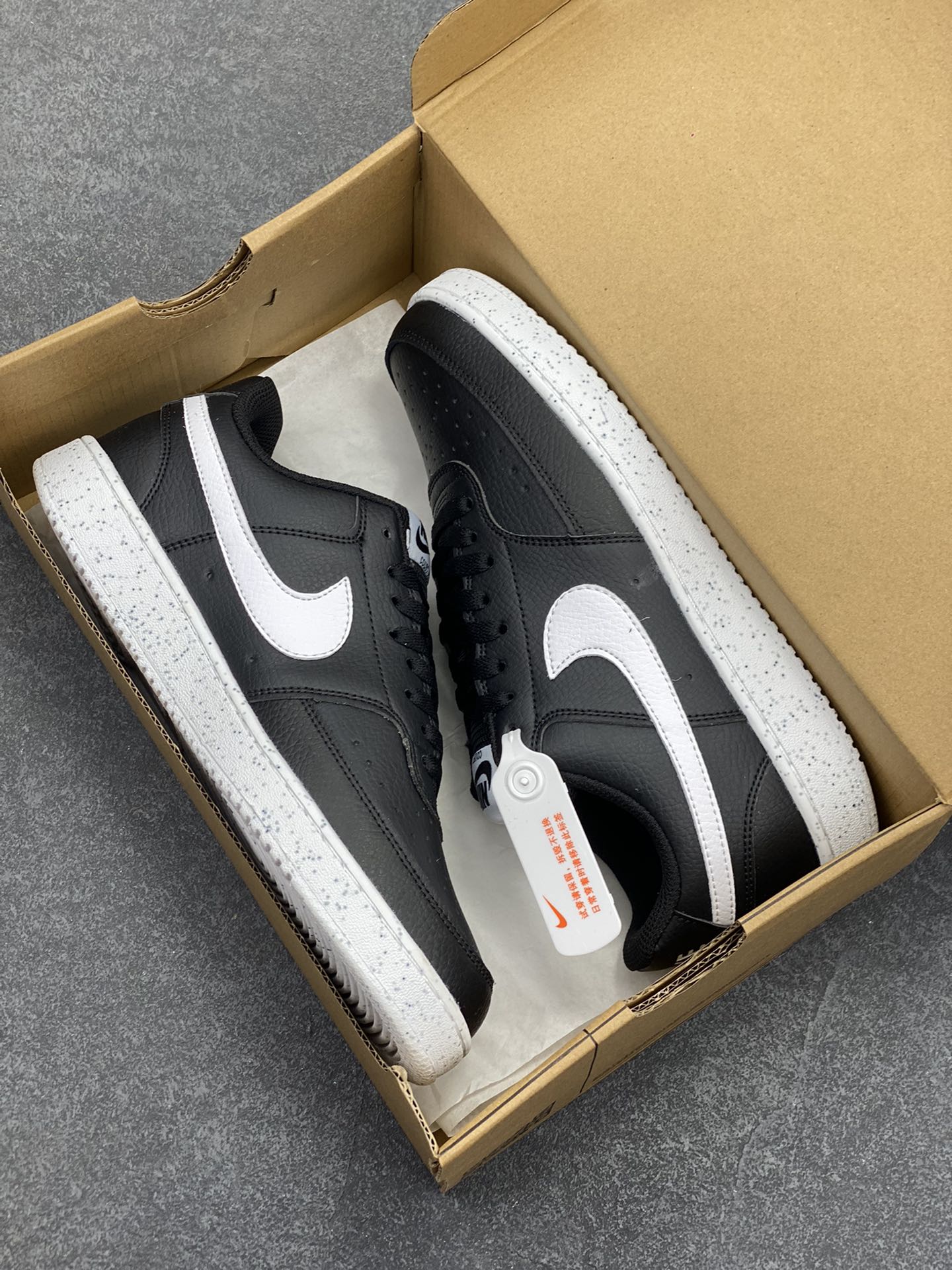 图片[9]-福利特价 Nike Court Borough 低帮百搭透气休闲运动板鞋男女鞋 经典耐用的设计，兼顾舒适脚感和出众风范，演绎匠心之作。结构性的支撑贴合感结合复古篮球设计，塑就场外全明星风范。 货号：DH2987-001 尺码：36 36.5 37.5 38 38.5 39 40 40.5 4142 42.5 43 44 44.5 45-选品中心