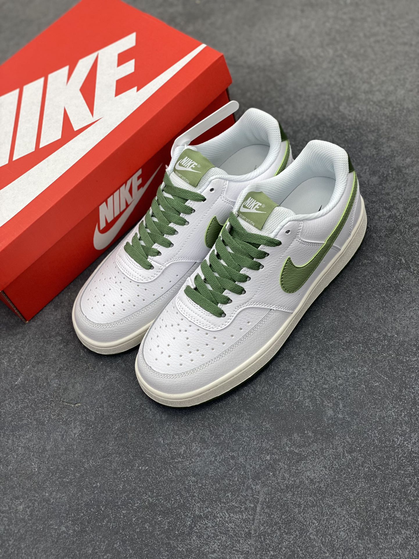 图片[8]-福利特价 Nike Court Borough 低帮百搭透气休闲运动板鞋男女鞋 经典耐用的设计，兼顾舒适脚感和出众风范，演绎匠心之作。结构性的支撑贴合感结合复古篮球设计，塑就场外全明星风范。 货号：FJ5480-100 尺码：36 36.5 37.5 38 38.5 39 40 40.5 4142 42.5 43 44 44.5 45-选品中心