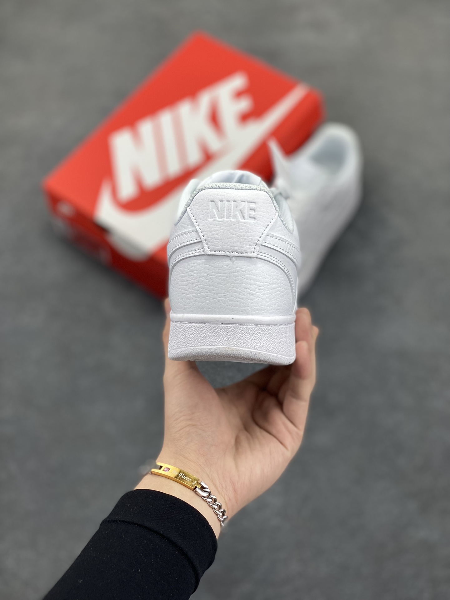 图片[4]-福利特价 Nike Court Borough 低帮百搭透气休闲运动板鞋男女鞋 经典耐用的设计，兼顾舒适脚感和出众风范，演绎匠心之作。结构性的支撑贴合感结合复古篮球设计，塑就场外全明星风范。 货号：CD5463-100 尺码：36 36.5 37.5 38 38.5 39 40 40.5 4142 42.5 43 44 44.5 45-选品中心