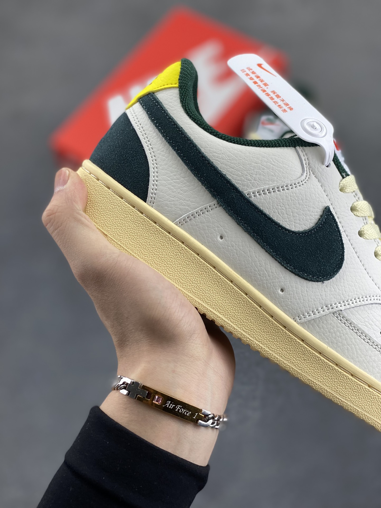 图片[6]-福利特价 Nike Court Borough 低帮百搭透气休闲运动板鞋男女鞋 经典耐用的设计，兼顾舒适脚感和出众风范，演绎匠心之作。结构性的支撑贴合感结合复古篮球设计，塑就场外全明星风范。 货号：FD0320-133 尺码：36 36.5 37.5 38 38.5 39 40 40.5 4142 42.5 43 44 44.5 45-选品中心