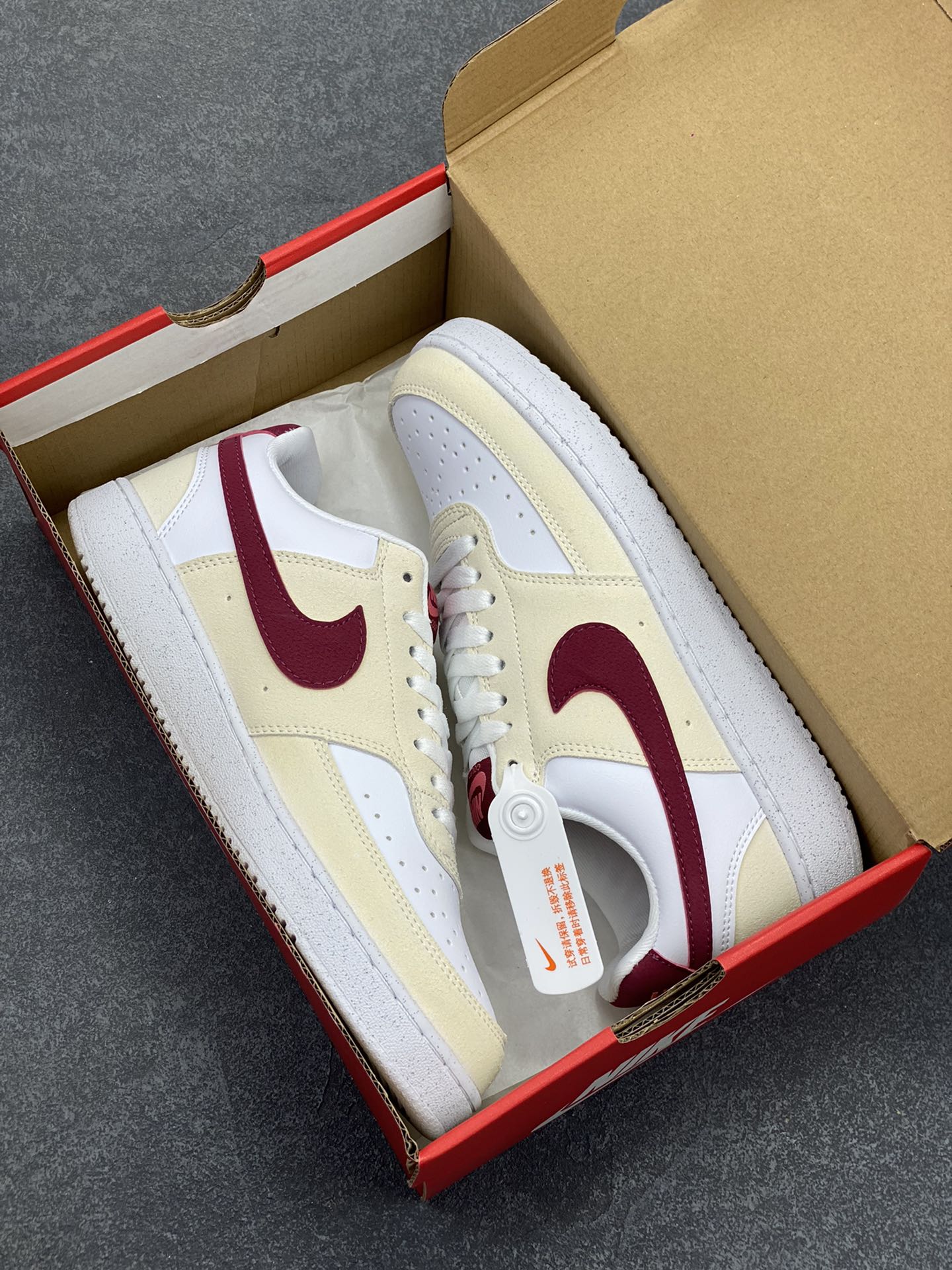 图片[9]-福利特价 Nike Court Borough 低帮百搭透气休闲运动板鞋男女鞋 经典耐用的设计，兼顾舒适脚感和出众风范，演绎匠心之作。结构性的支撑贴合感结合复古篮球设计，塑就场外全明星风范。 货号：FQ7628-100 尺码：36 36.5 37.5 38 38.5 39 40 40.5 4142 42.5 43 44 44.5 45-选品中心