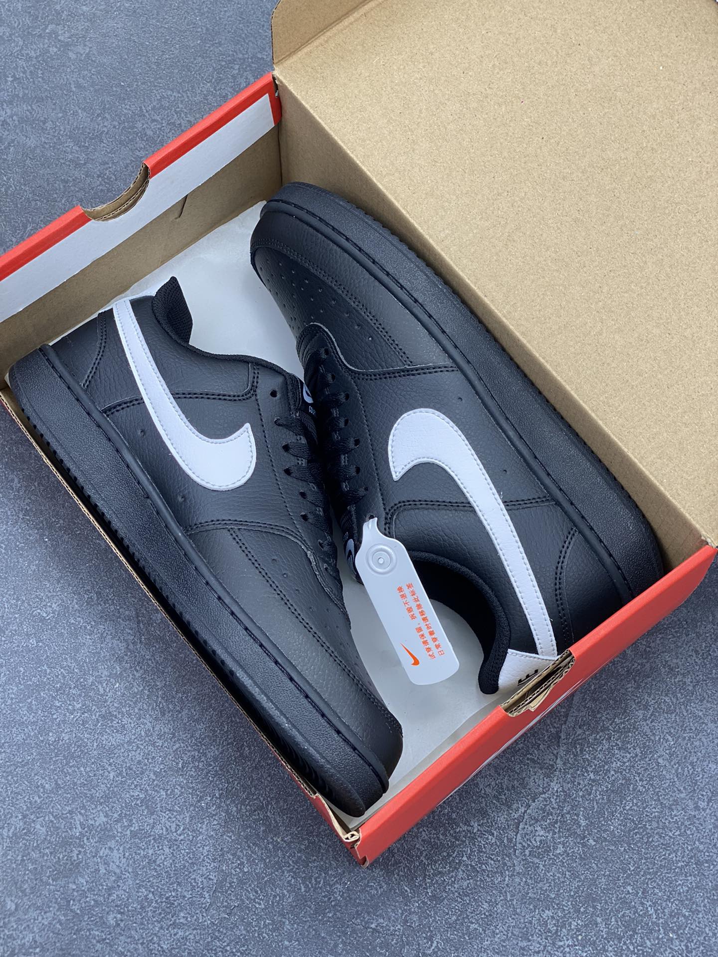 图片[9]-福利特价 Nike Court Borough 低帮百搭透气休闲运动板鞋男女鞋 经典耐用的设计，兼顾舒适脚感和出众风范，演绎匠心之作。结构性的支撑贴合感结合复古篮球设计，塑就场外全明星风范。 货号：FZ0630-010 尺码：36 36.5 37.5 38 38.5 39 40 40.5 4142 42.5 43 44 44.5 45-选品中心