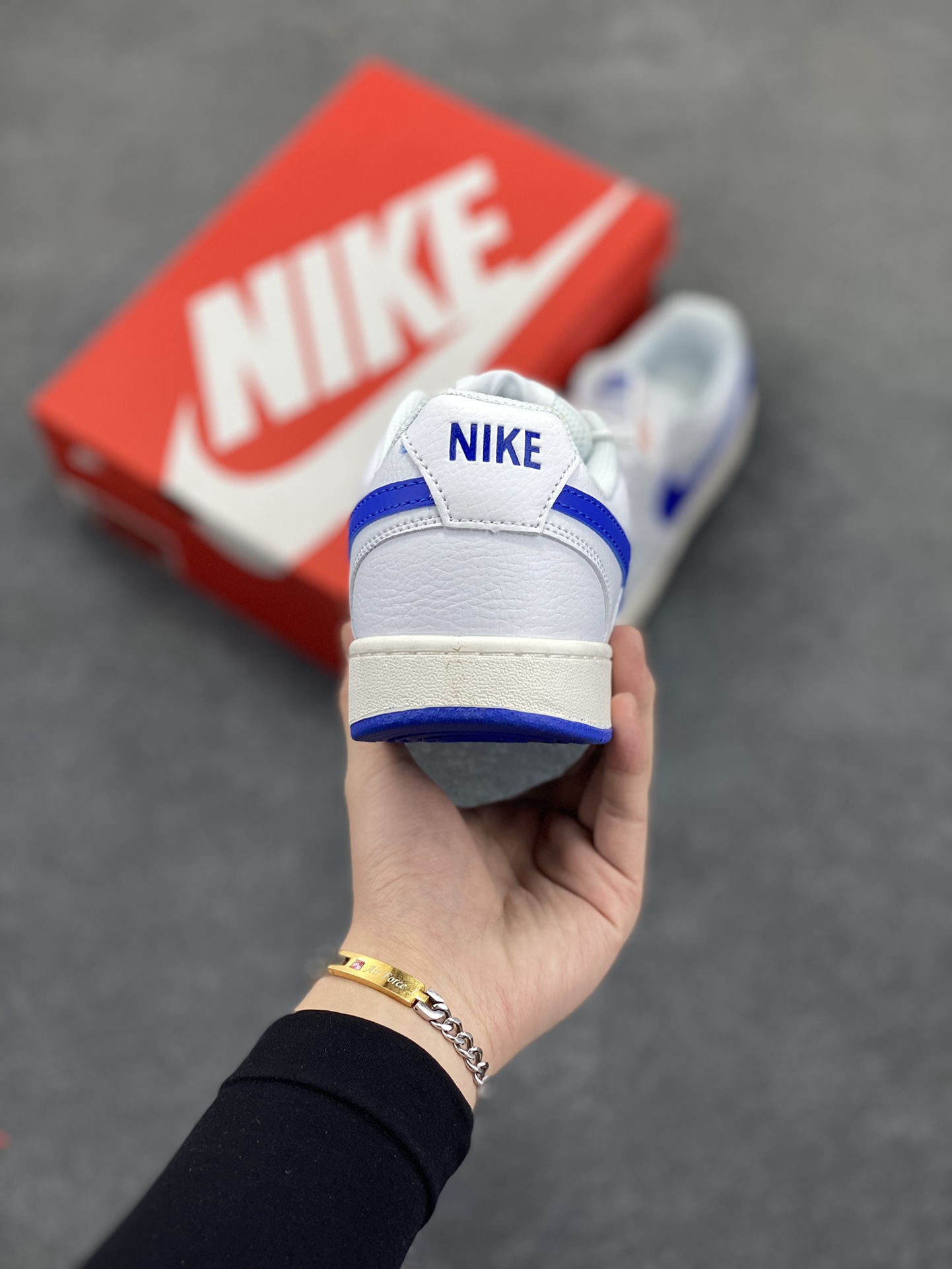 图片[4]-福利特价 Nike Court Borough 低帮百搭透气休闲运动板鞋男女鞋 经典耐用的设计，兼顾舒适脚感和出众风范，演绎匠心之作。结构性的支撑贴合感结合复古篮球设计，塑就场外全明星风范。 货号：CD5463-103 尺码：36 36.5 37.5 38 38.5 39 40 40.5 4142 42.5 43 44 44.5 45-选品中心