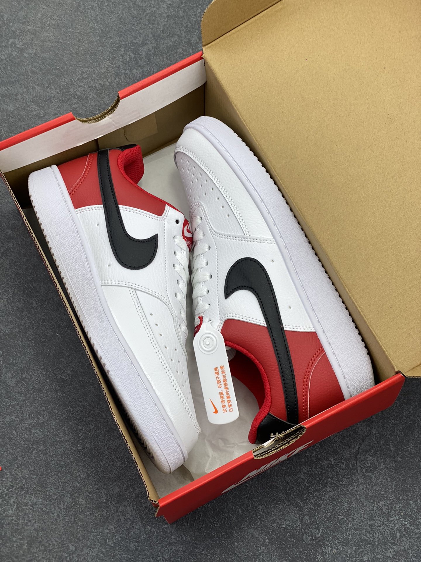 图片[9]-福利特价 Nike Court Borough 低帮百搭透气休闲运动板鞋男女鞋 经典耐用的设计，兼顾舒适脚感和出众风范，演绎匠心之作。结构性的支撑贴合感结合复古篮球设计，塑就场外全明星风范。 货号：DH0851-100 尺码：36 36.5 37.5 38 38.5 39 40 40.5 4142 42.5 43 44 44.5 45-选品中心