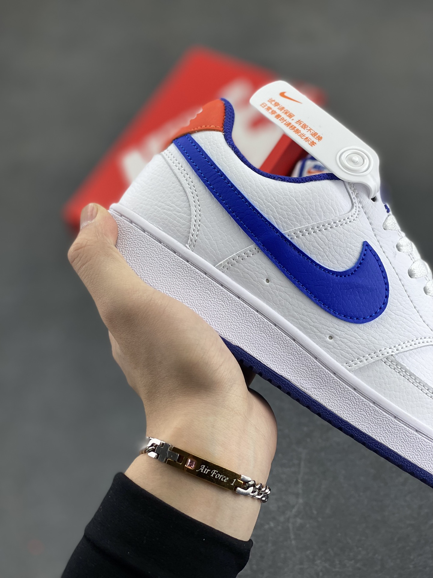 图片[6]-福利特价 Nike Court Borough 低帮百搭透气休闲运动板鞋男女鞋 经典耐用的设计，兼顾舒适脚感和出众风范，演绎匠心之作。结构性的支撑贴合感结合复古篮球设计，塑就场外全明星风范。 货号：DN4243-141 尺码：36 36.5 37.5 38 38.5 39 40 40.5 4142 42.5 43 44 44.5 45-选品中心