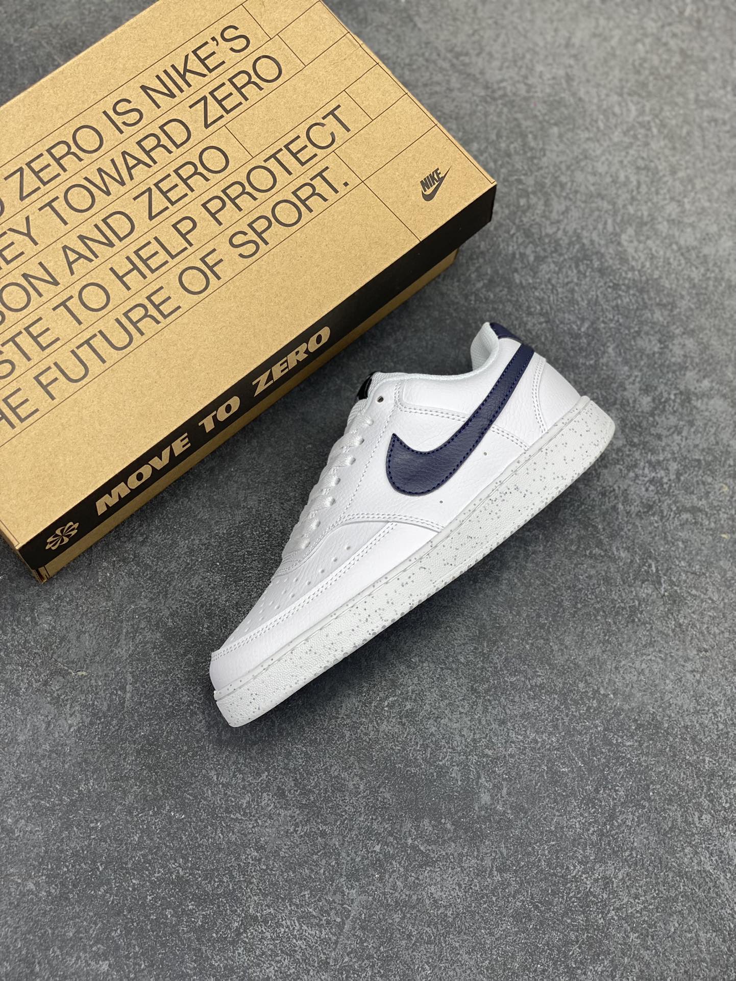 图片[7]-福利特价 Nike Court Borough 低帮百搭透气休闲运动板鞋男女鞋 经典耐用的设计，兼顾舒适脚感和出众风范，演绎匠心之作。结构性的支撑贴合感结合复古篮球设计，塑就场外全明星风范。 货号：DH2987-106 尺码：36 36.5 37.5 38 38.5 39 40 40.5 4142 42.5 43 44 44.5 45-选品中心