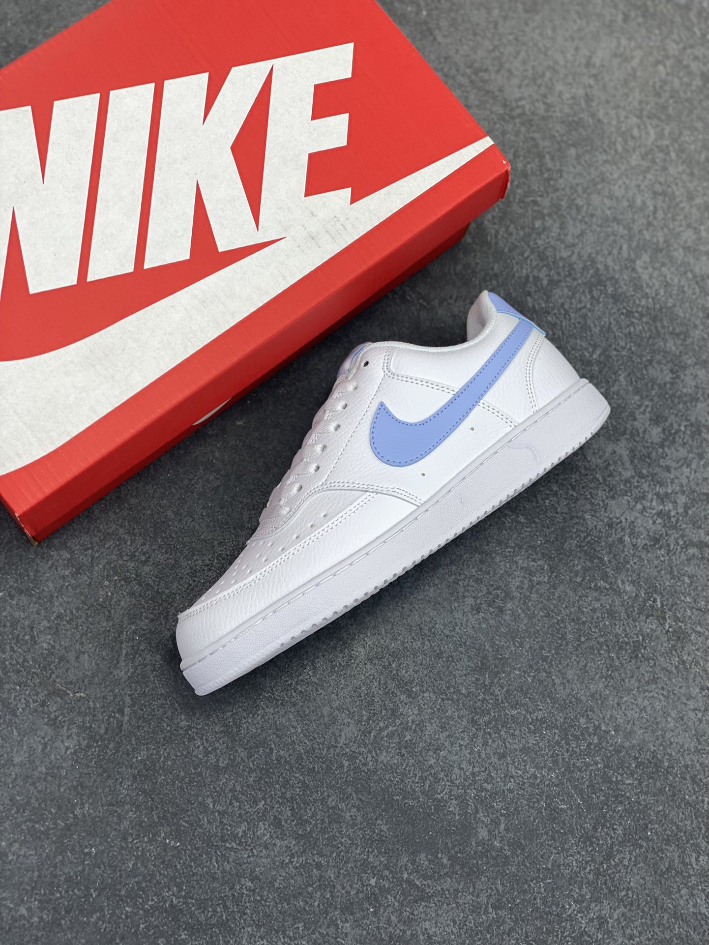 图片[7]-福利特价 Nike Court Borough 低帮百搭透气休闲运动板鞋男女鞋 经典耐用的设计，兼顾舒适脚感和出众风范，演绎匠心之作。结构性的支撑贴合感结合复古篮球设计，塑就场外全明星风范。 货号：CD5434-115 尺码：36 36.5 37.5 38 38.5 39 40 40.5 4142 42.5 43 44 44.5 45-选品中心