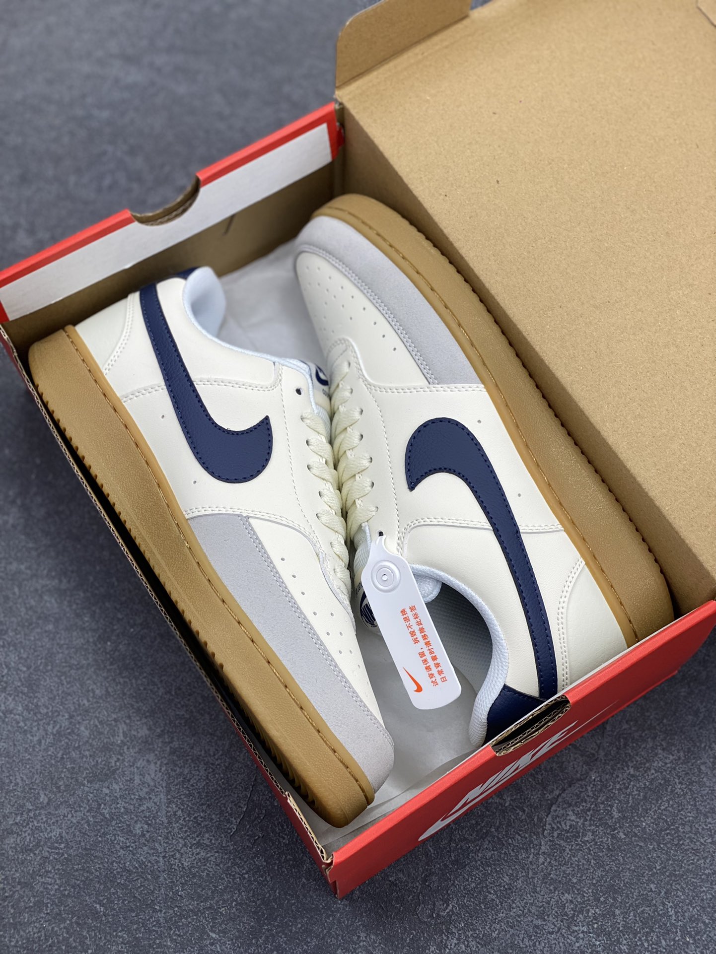 图片[9]-福利特价 Nike Court Borough 低帮百搭透气休闲运动板鞋男女鞋 经典耐用的设计，兼顾舒适脚感和出众风范，演绎匠心之作。结构性的支撑贴合感结合复古篮球设计，塑就场外全明星风范。 货号：HF1068-133 尺码：36 36.5 37.5 38 38.5 39 40 40.5 4142 42.5 43 44 44.5 45-选品中心