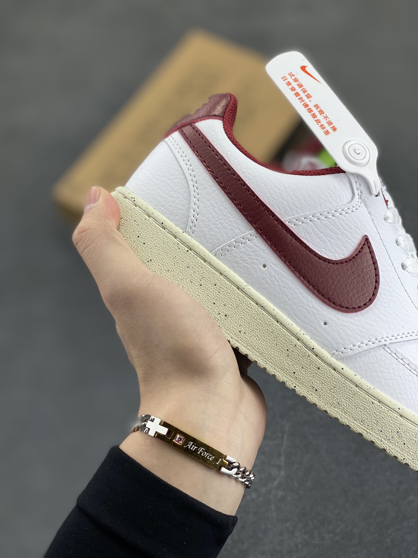 图片[6]-福利特价 Nike Court Borough 低帮百搭透气休闲运动板鞋男女鞋 经典耐用的设计，兼顾舒适脚感和出众风范，演绎匠心之作。结构性的支撑贴合感结合复古篮球设计，塑就场外全明星风范。 货号：DH3158-106 尺码：36 36.5 37.5 38 38.5 39 40 40.5 4142 42.5 43 44 44.5 45-选品中心