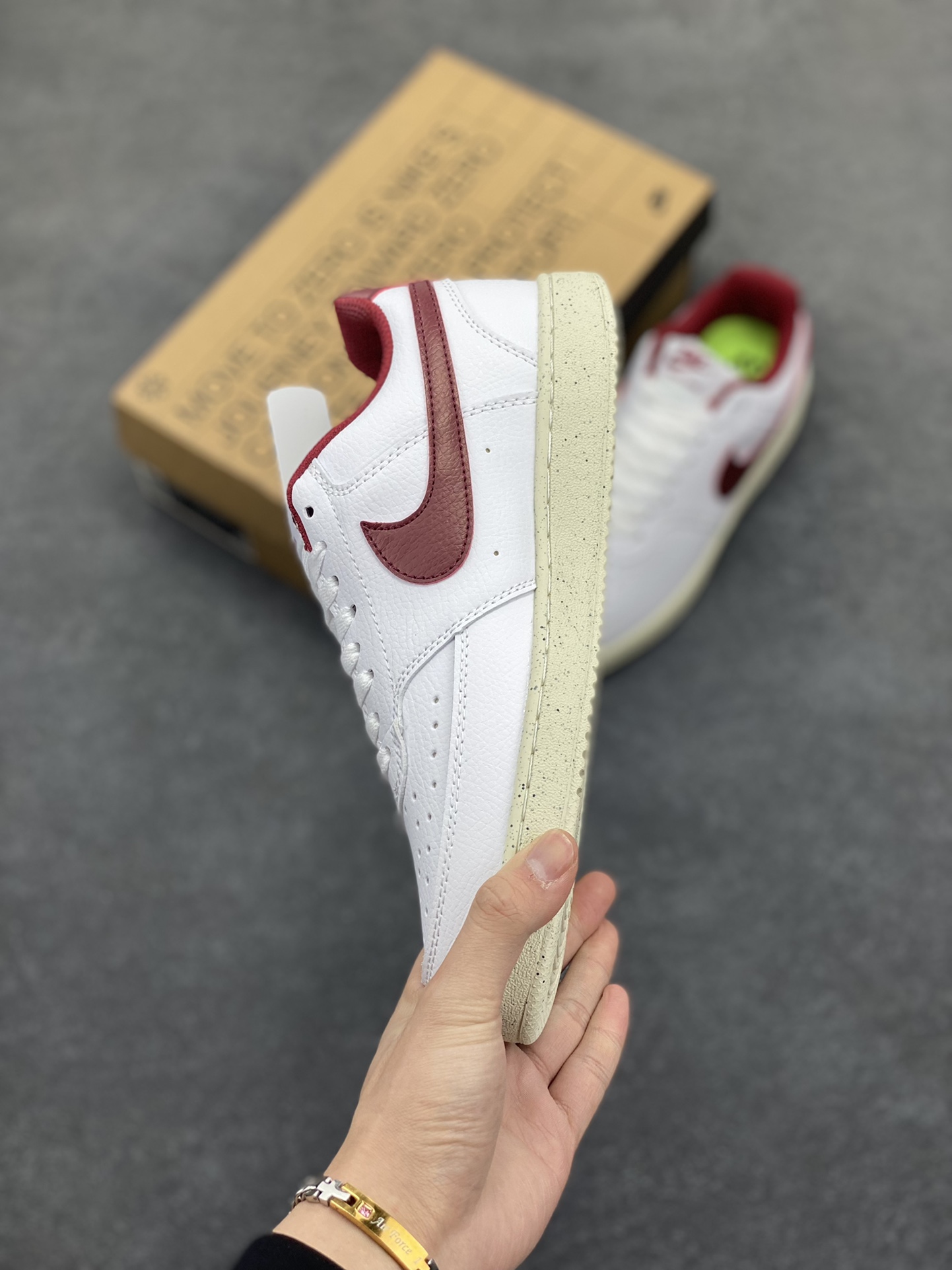 图片[3]-福利特价 Nike Court Borough 低帮百搭透气休闲运动板鞋男女鞋 经典耐用的设计，兼顾舒适脚感和出众风范，演绎匠心之作。结构性的支撑贴合感结合复古篮球设计，塑就场外全明星风范。 货号：DH3158-106 尺码：36 36.5 37.5 38 38.5 39 40 40.5 4142 42.5 43 44 44.5 45-选品中心