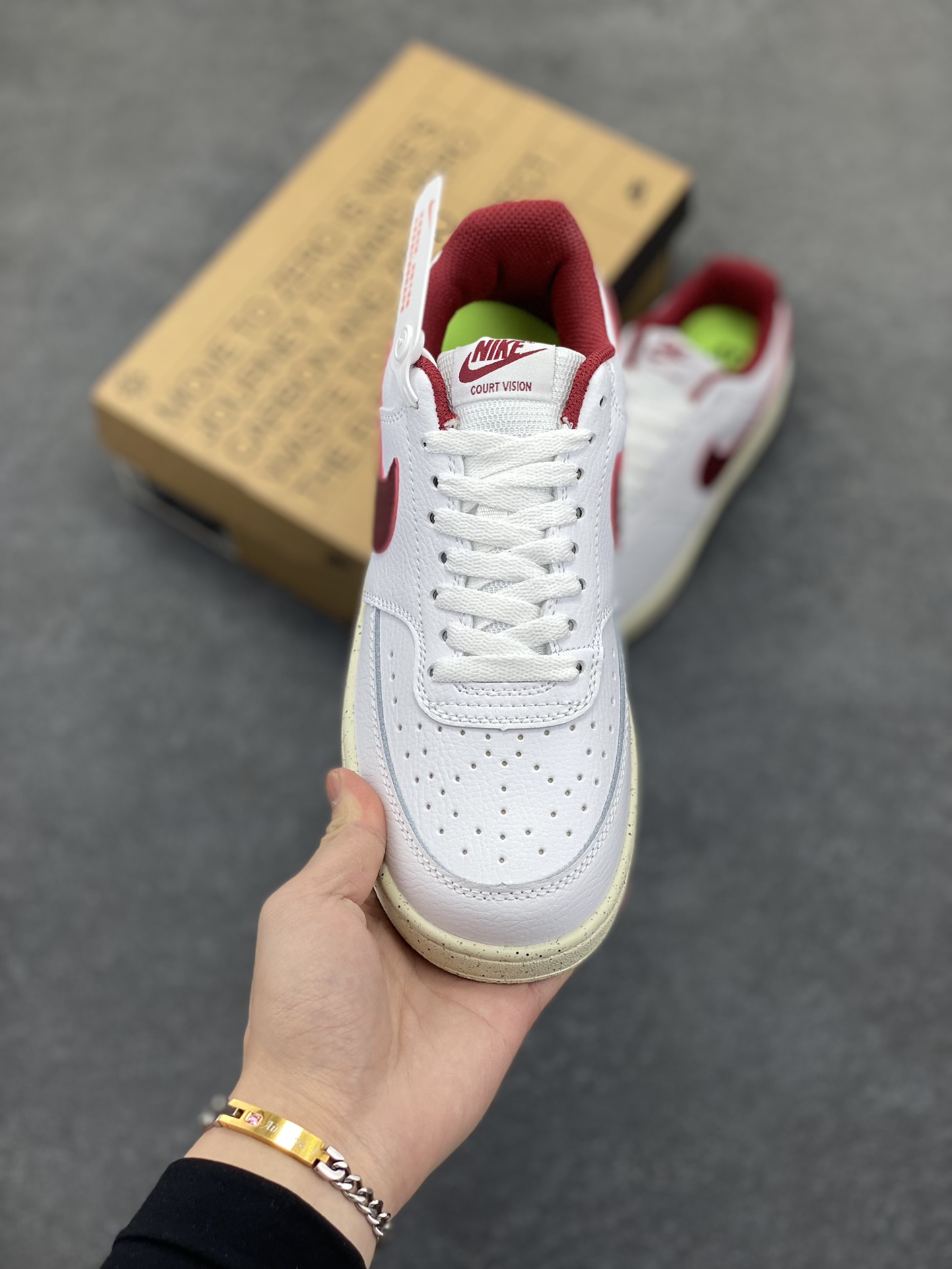 图片[2]-福利特价 Nike Court Borough 低帮百搭透气休闲运动板鞋男女鞋 经典耐用的设计，兼顾舒适脚感和出众风范，演绎匠心之作。结构性的支撑贴合感结合复古篮球设计，塑就场外全明星风范。 货号：DH3158-106 尺码：36 36.5 37.5 38 38.5 39 40 40.5 4142 42.5 43 44 44.5 45-选品中心