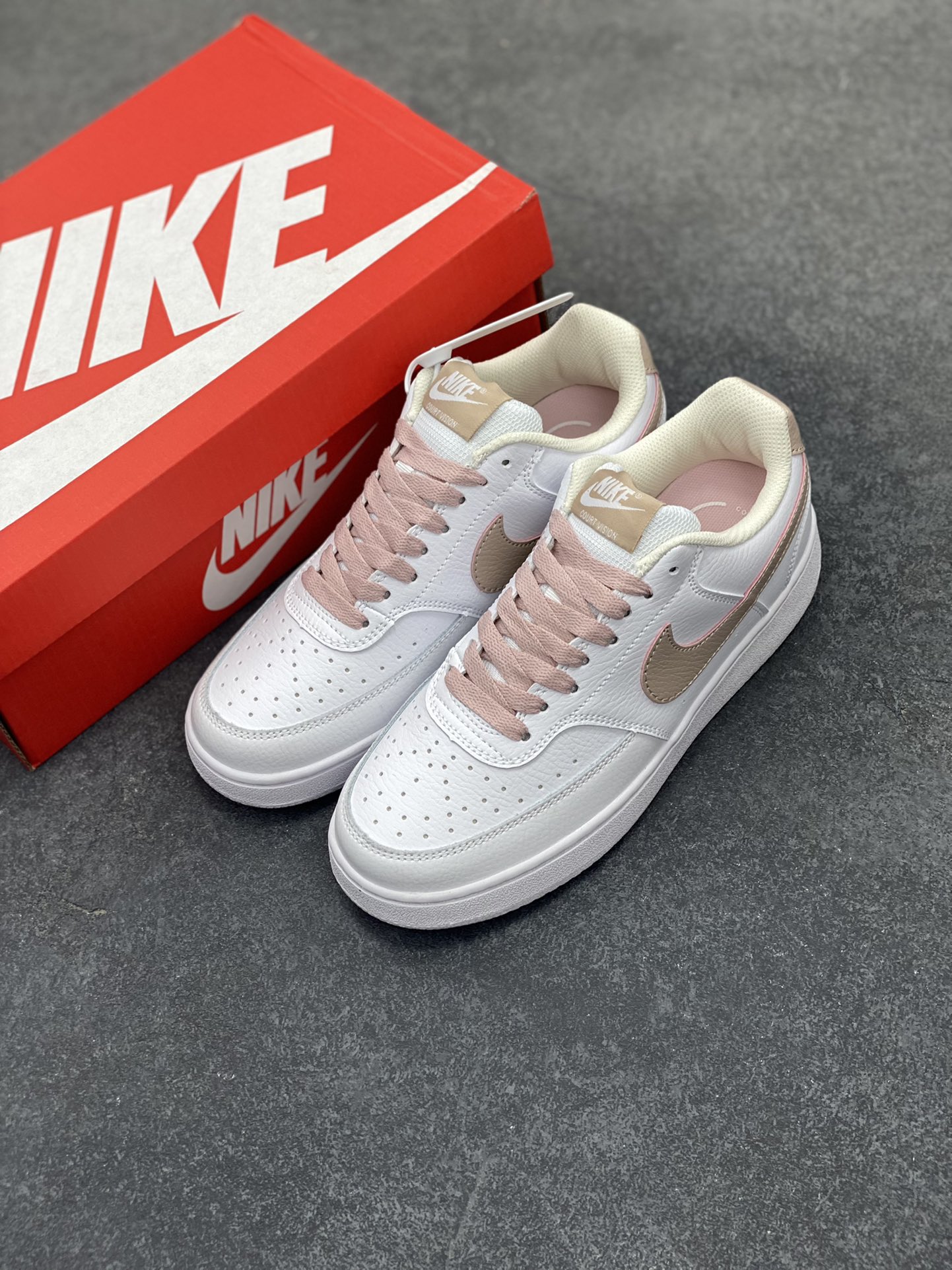 图片[8]-福利特价 Nike Court Borough 低帮百搭透气休闲运动板鞋男女鞋 经典耐用的设计，兼顾舒适脚感和出众风范，演绎匠心之作。结构性的支撑贴合感结合复古篮球设计，塑就场外全明星风范。 货号：CD5434-113 尺码：36 36.5 37.5 38 38.5 39 40 40.5 4142 42.5 43 44 44.5 45-选品中心