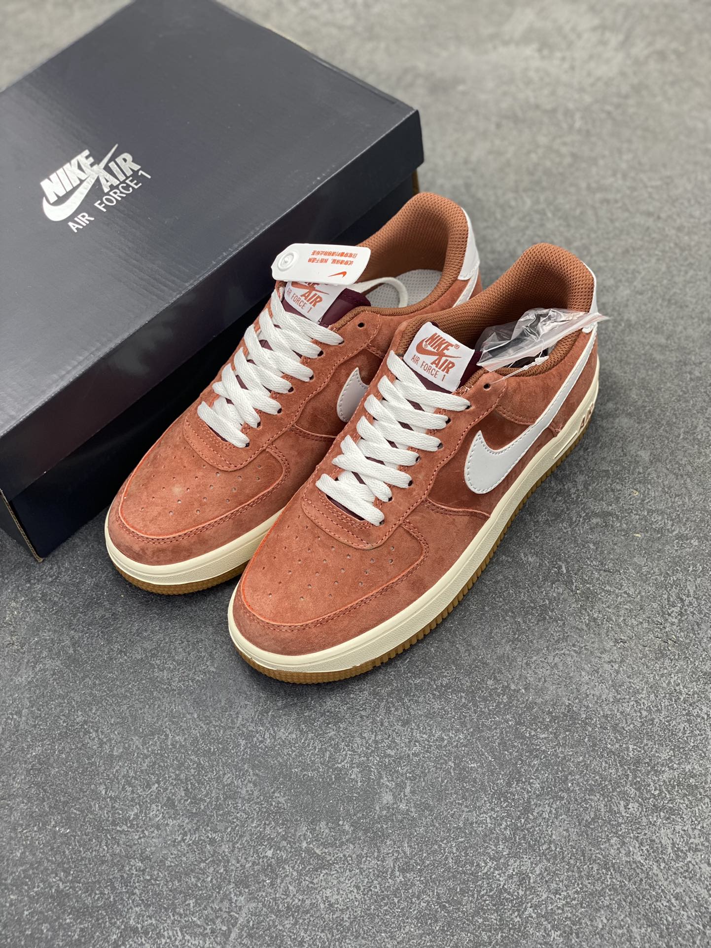 图片[8]-福利特价   Nike Air Force 1 Low 白橙 麂皮低帮空军一号休闲板鞋 定制皮料 原楦原纸板 纯正空军版型 高清洁度 内置全掌气垫 货号：AV0383-221 尺码：36 36.5 37.5 38 38.5 39 40 40.5 41 42 42.5 43 44 44.5 45-选品中心