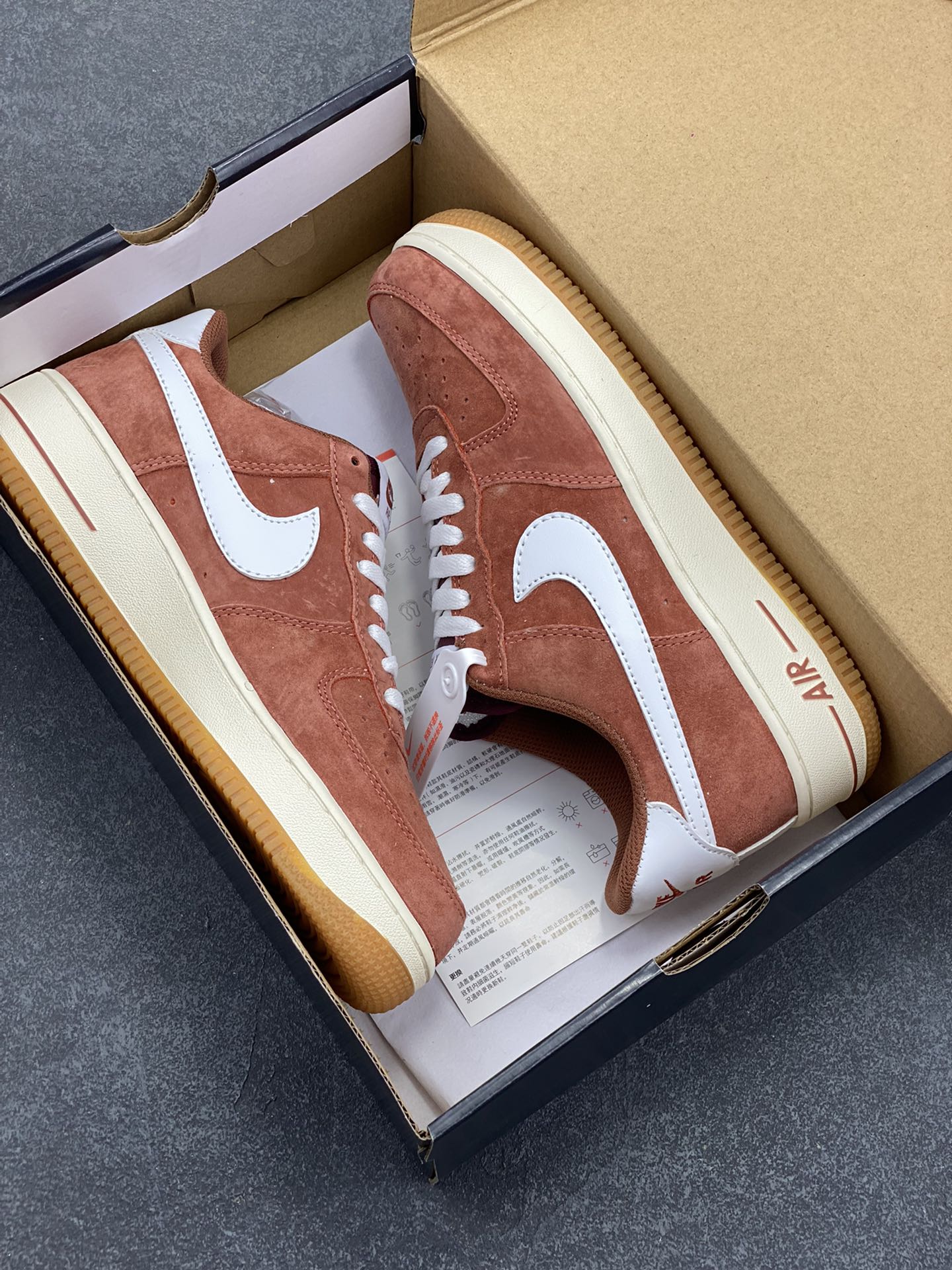 图片[9]-福利特价   Nike Air Force 1 Low 白橙 麂皮低帮空军一号休闲板鞋 定制皮料 原楦原纸板 纯正空军版型 高清洁度 内置全掌气垫 货号：AV0383-221 尺码：36 36.5 37.5 38 38.5 39 40 40.5 41 42 42.5 43 44 44.5 45-选品中心