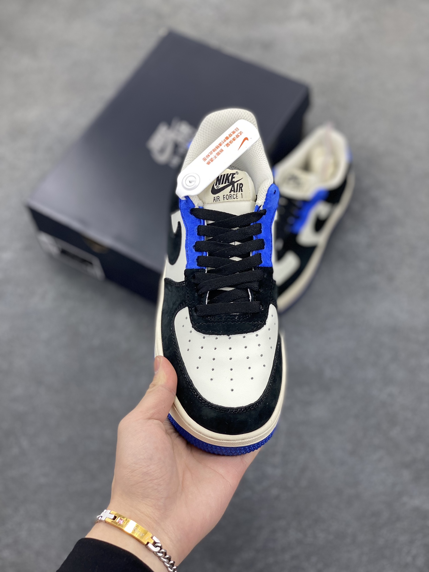 图片[2]-福利特价  Nike Air Force 1 Low ’07 曼巴联名 麂皮空军一号低帮休闲板鞋 原厂麂皮 原楦原纸板 纯正版型 正品NFC感应芯片 高清洁度 内置全掌气垫 货号：AV0383-231 尺码：36 36.5 37.5 38 38.5 39 40 40.5 41 42 42.5 43 44 44.5 45-选品中心