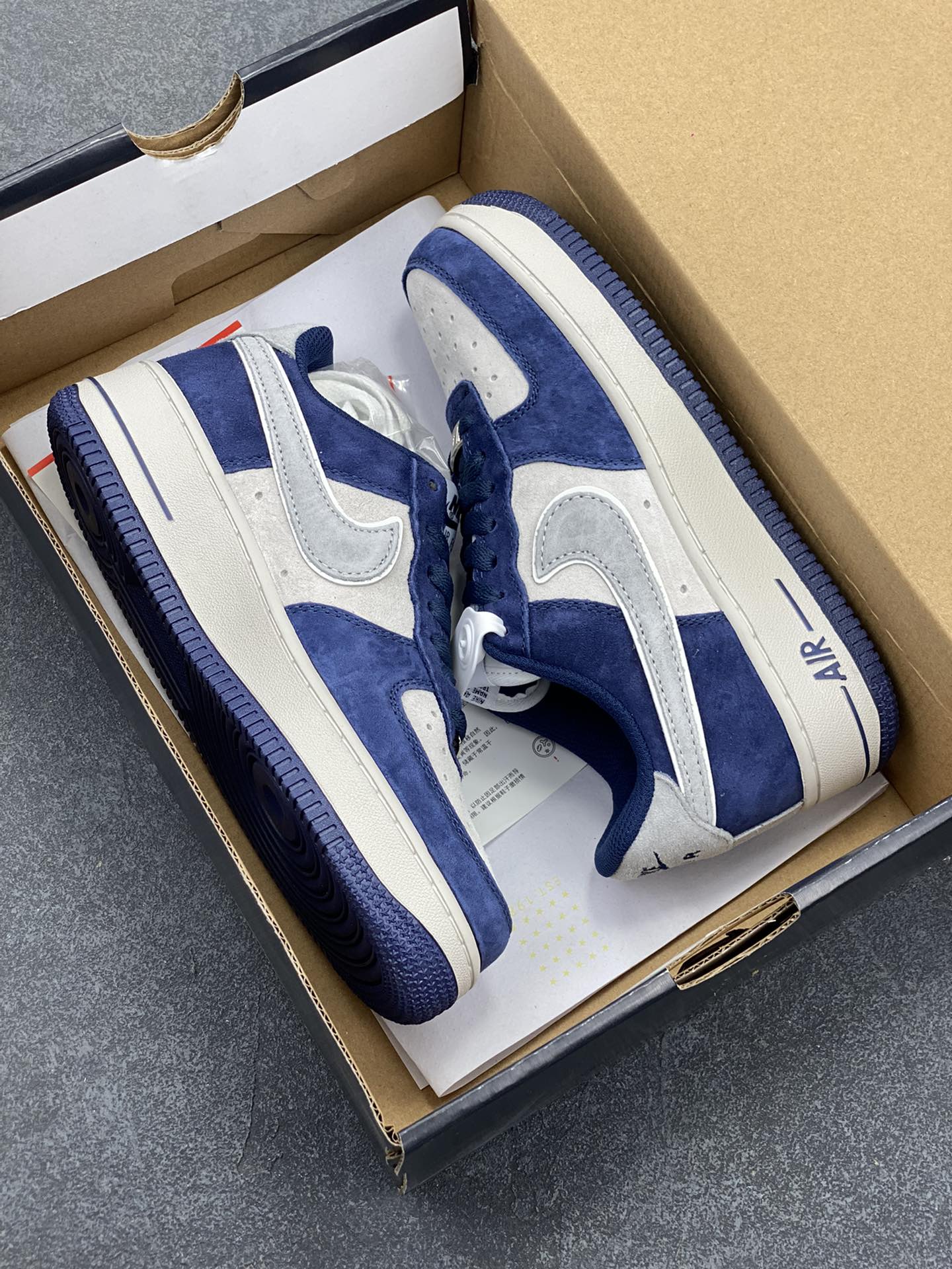 图片[9]-福利特价   Nike Air Force 1 Low 深蓝灰全麂皮低帮空军一号休闲板鞋 定制皮料 原楦原纸板 纯正空军版型 高清洁度 内置全掌气垫 货号：AV0383-228 尺码：36 36.5 37.5 38 38.5 39 40 40.5 41 42 42.5 43 44 44.5 45-选品中心