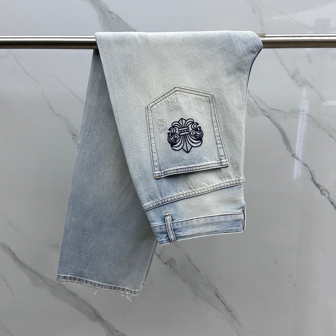 NO:140494,Kejia's new wide-leg straight-leg star-full-shaped jeans, heavy industry ripped water washing, fine workmanship and excellent upper body!  Number of codes 30-38 None 35.37, jeans,alexander wang19860909克家新款阔腿直筒满天星系列牛仔裤 重工破洞洗水 做工走线精细 上身绝佳！ 码数30-38无35.37,,jeans,alexander wang,Men's clothing