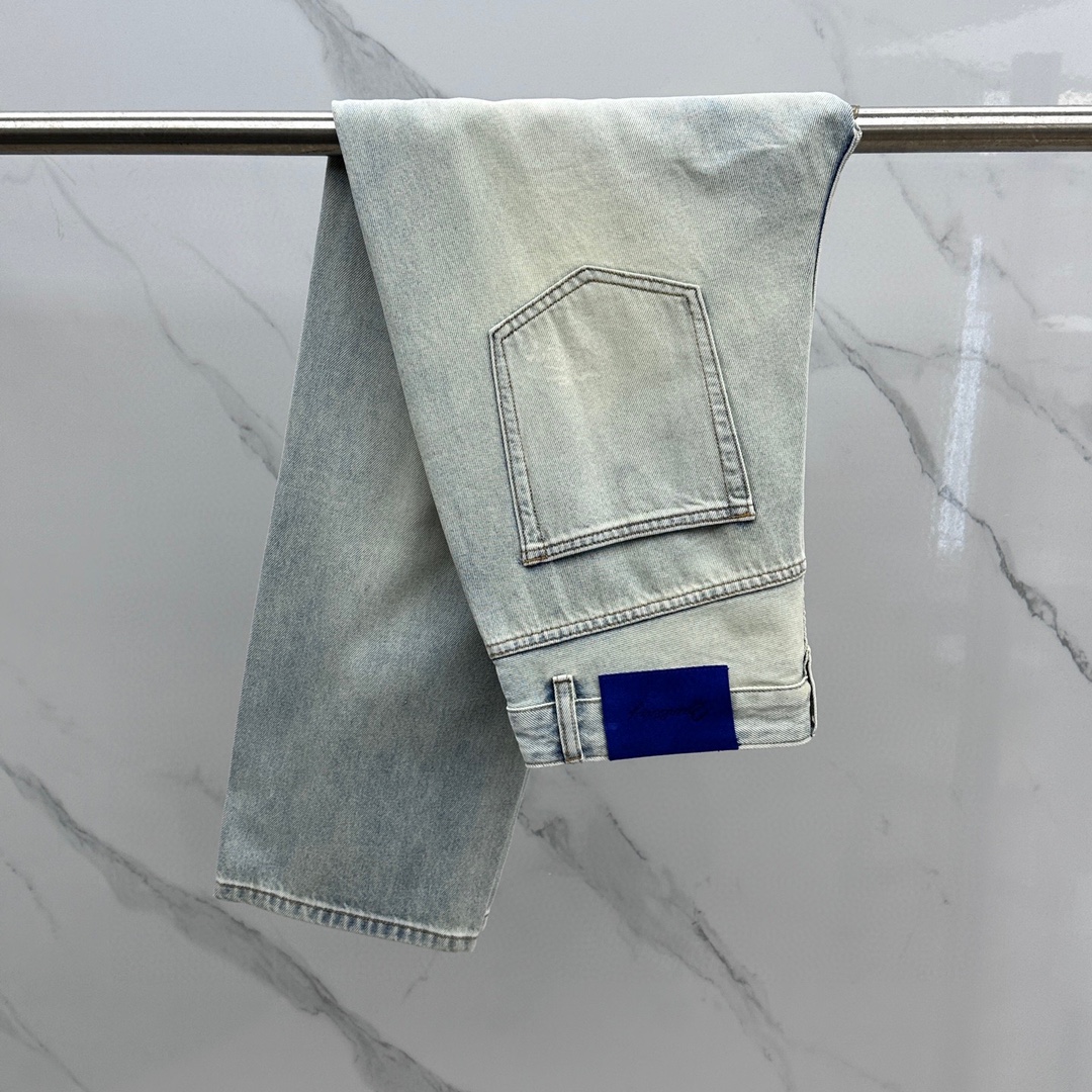 NO:140502,Bajia's new wide-leg straight jeans, denim fabric, delicate cloth, clear stripes, wear resistance and firmness, breathable, comfortable, fine workmanship and fine lineup, excellent upper body!  30-38 None 35.37, burberry, jeans, alexander wang19860909巴家新款阔腿直筒牛仔裤 牛仔面料,布面细腻,条纹清晰,耐磨和牢固性,透气,舒适,做工走线精细 上身绝佳！ 码数30-38无35.37,,burberry,jeans,alexander wang,Men's clothing