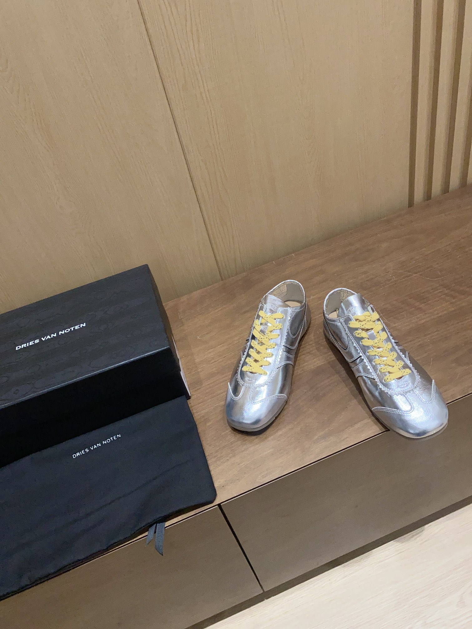 DVN’s 2024 Spring Summer Sneaker Collection: Distorted Classics with Marathon Inspiration - 图片 4