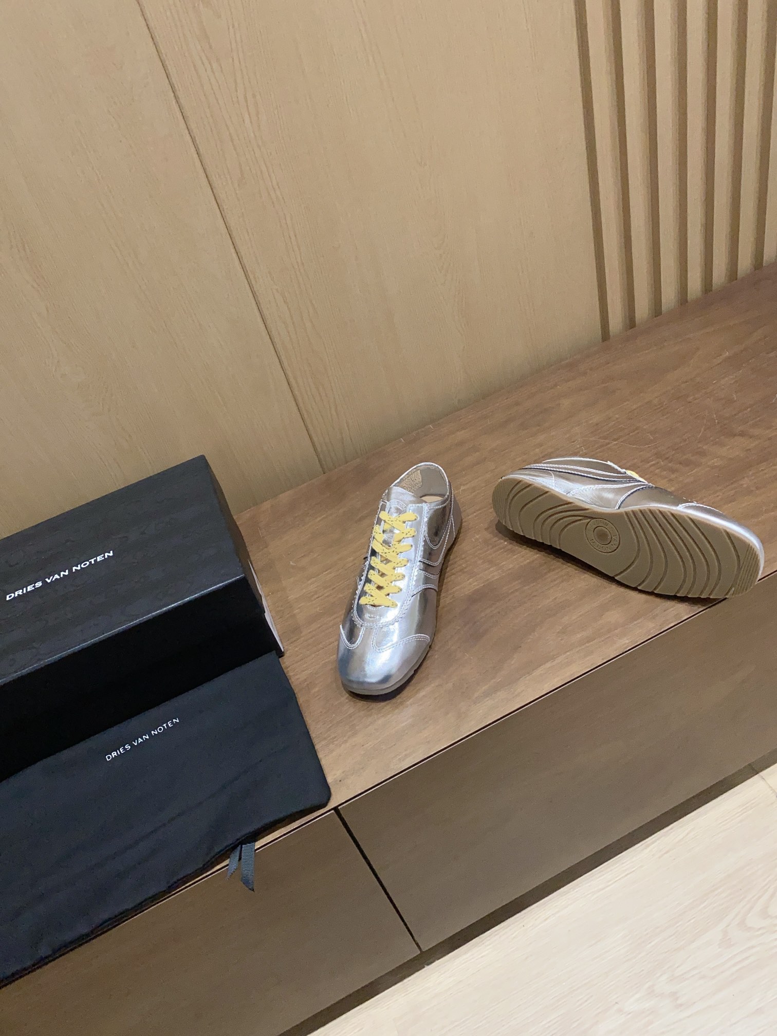 DVN’s 2024 Spring Summer Sneaker Collection: Distorted Classics with Marathon Inspiration - 图片 5