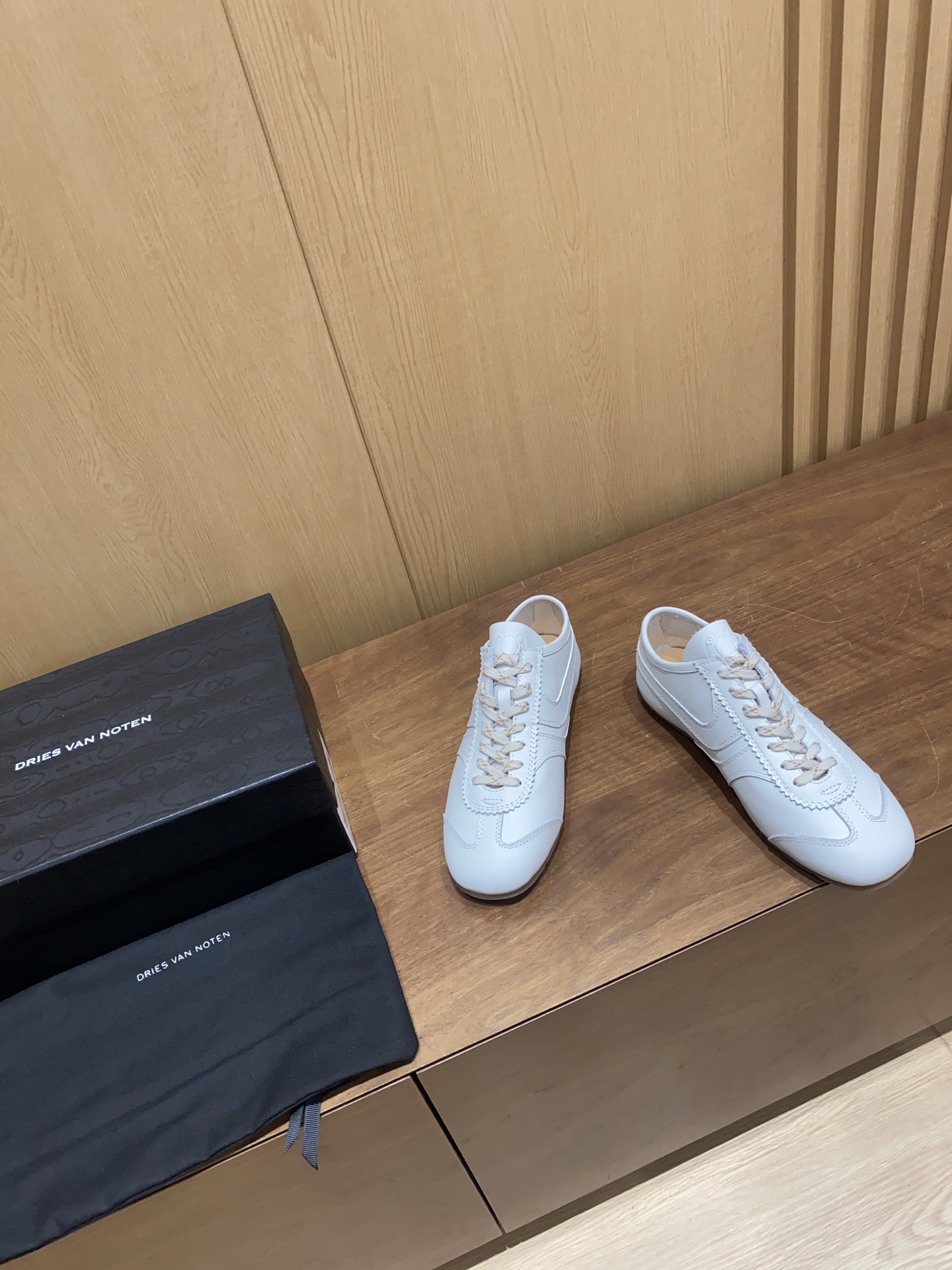 Dries Van Noten 2024 Spring/Summer Sneaker Collection: Distorted Classics in Living Colors - 图片 4