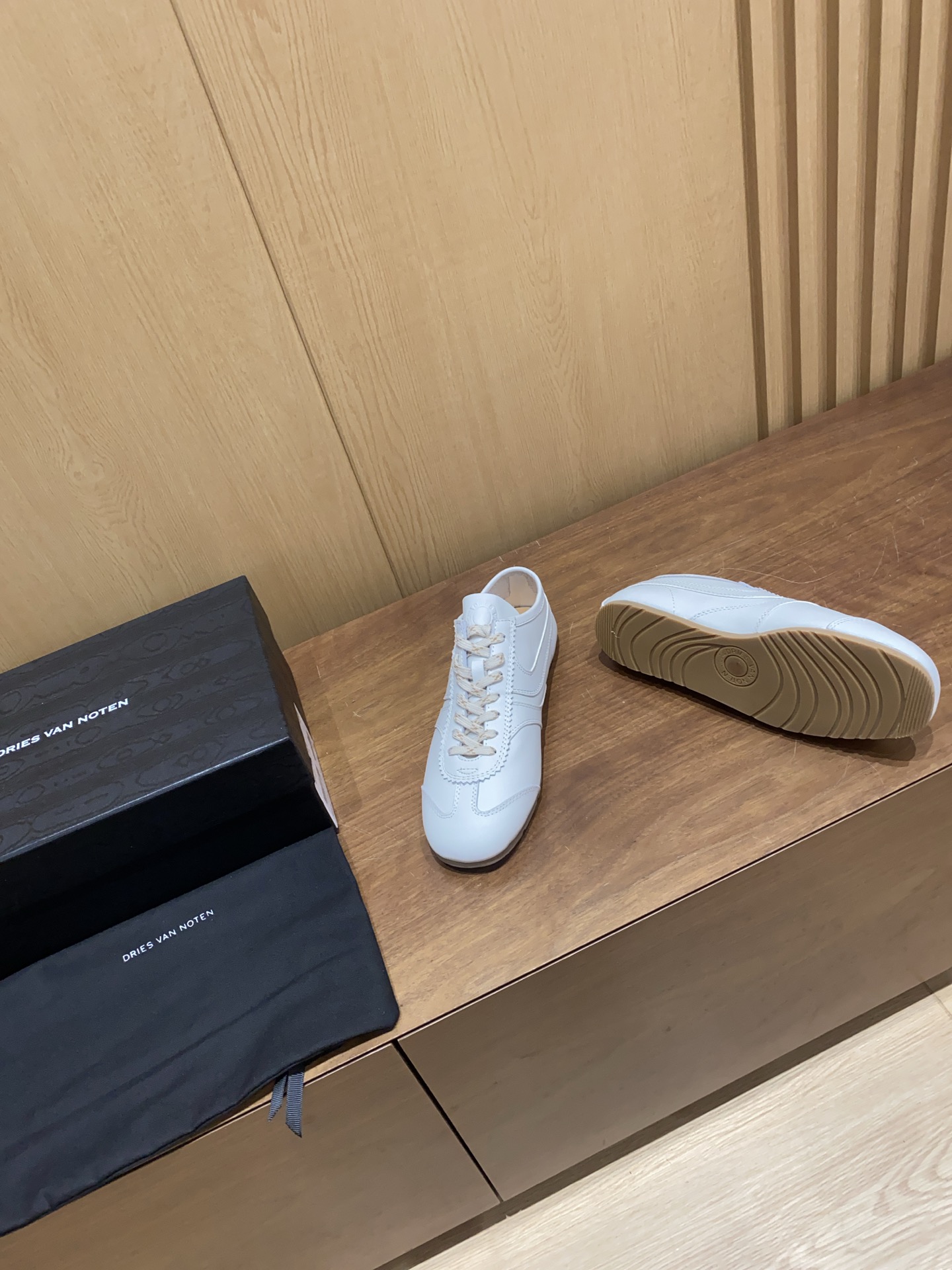 Dries Van Noten 2024 Spring/Summer Sneaker Collection: Distorted Classics in Living Colors - 图片 5