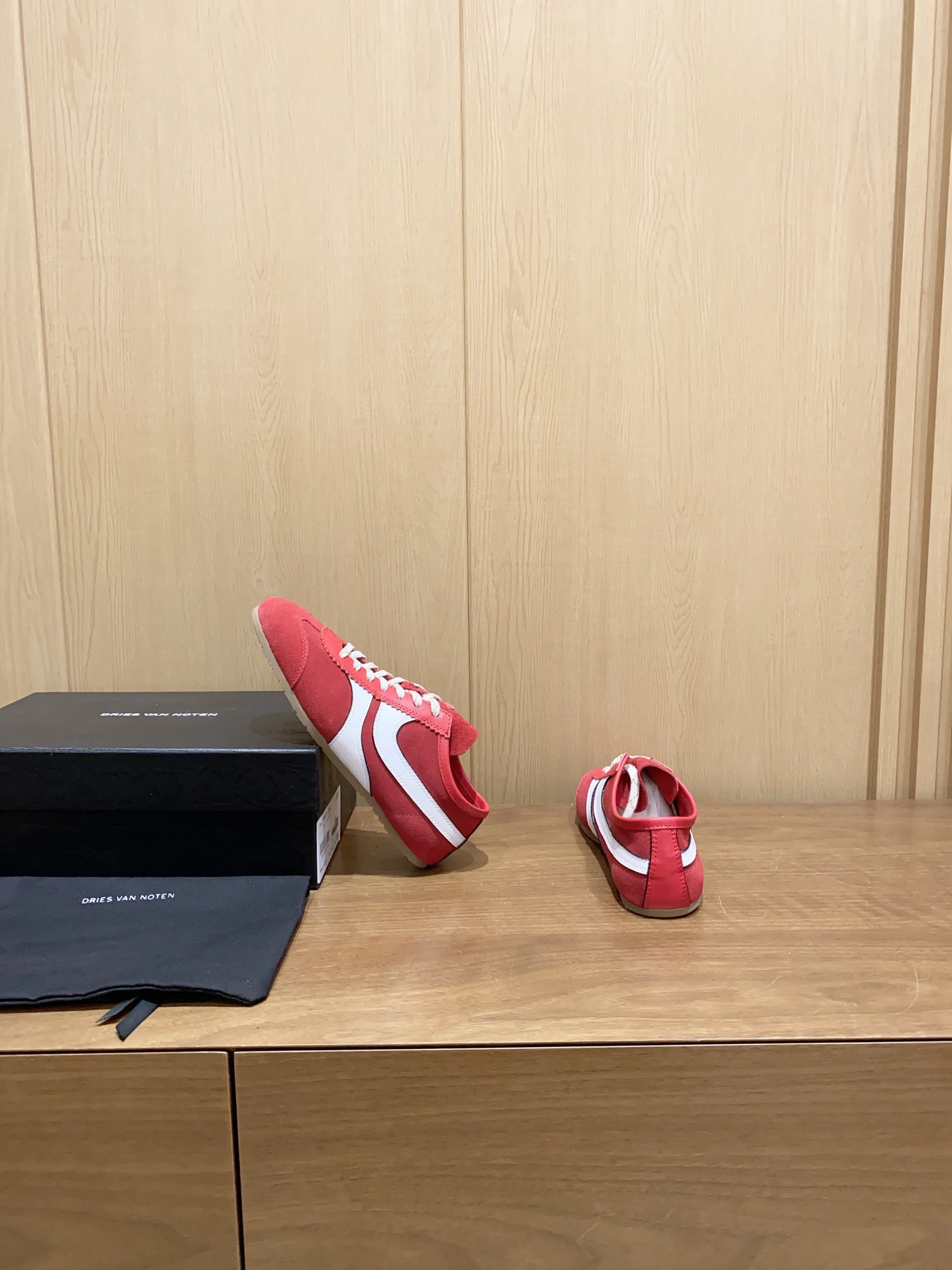 DVN 2024 Spring Sneaker Collection: Distorted Classics for Fashionable Overseas Buyers - 图片 3