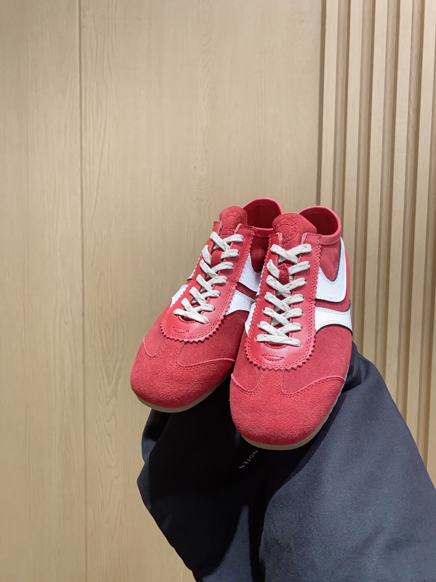 DVN 2024 Spring Sneaker Collection: Distorted Classics for Fashionable Overseas Buyers