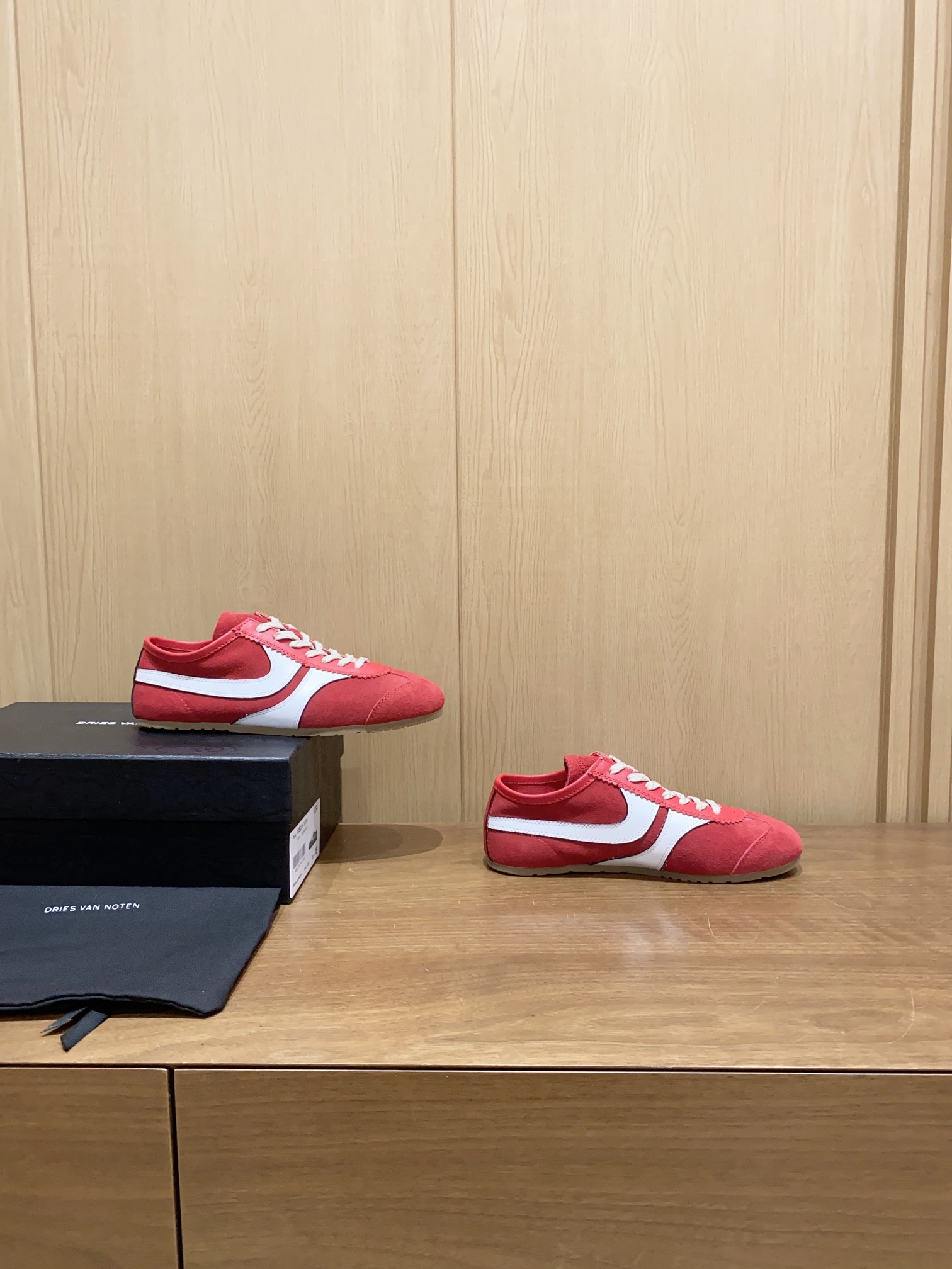 DVN 2024 Spring Sneaker Collection: Distorted Classics for Fashionable Overseas Buyers - 图片 2