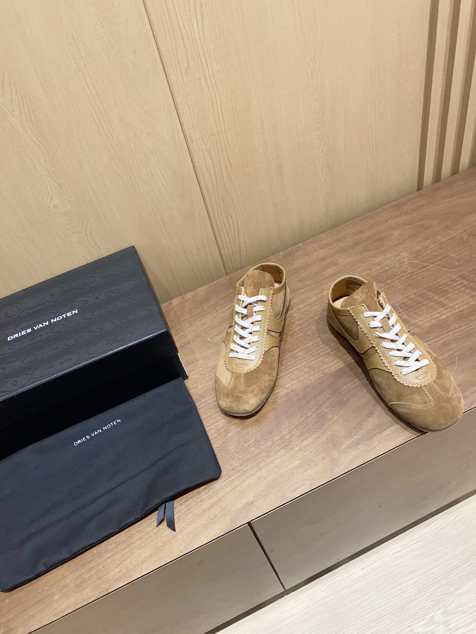 Dries Van Noten 2024 Spring/Summer Sneaker Collection: Distorted Classics in Living Colors - 图片 4