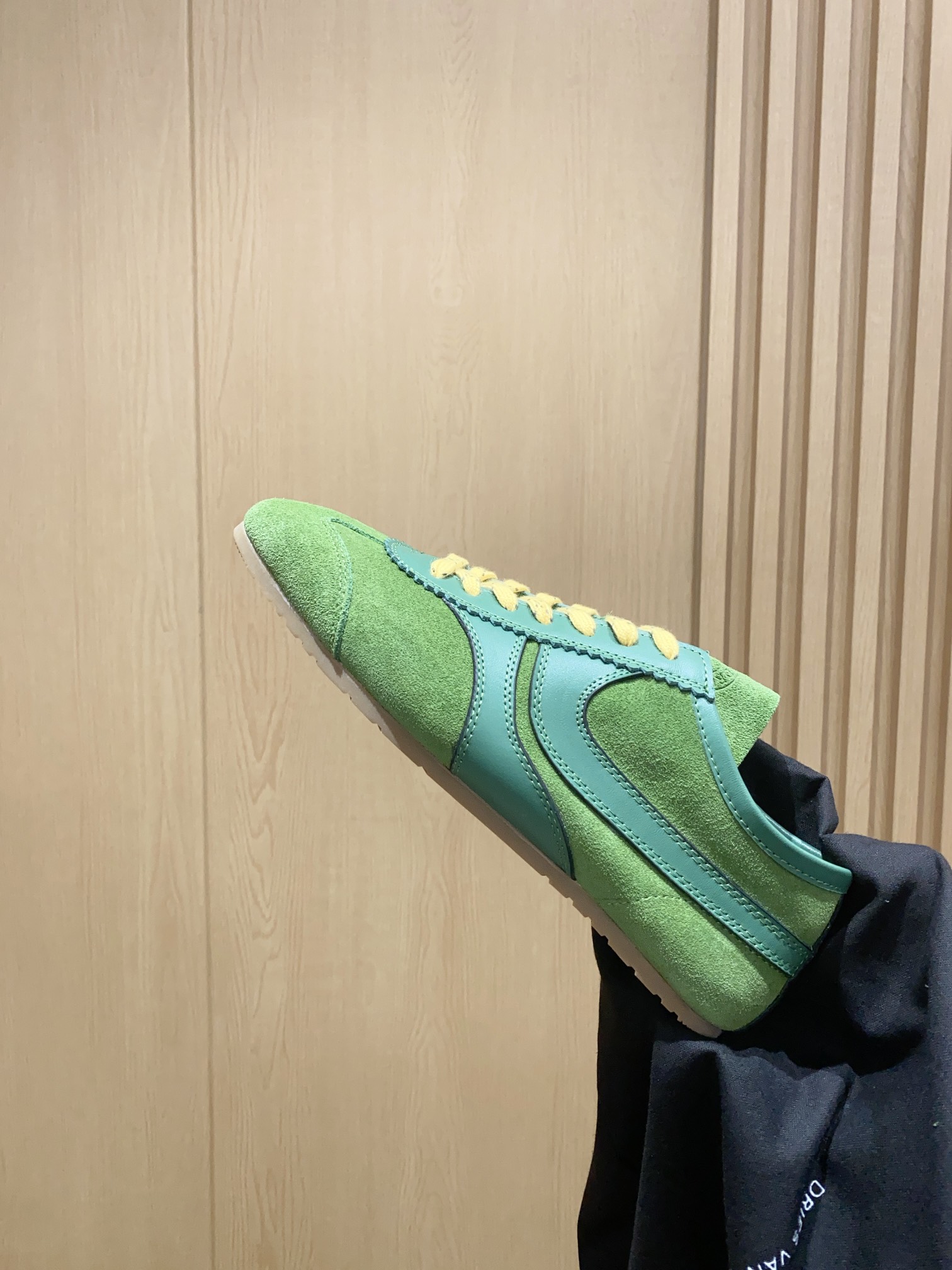 Dries Van Noten 2024 Spring & Summer Sneakers: A Distorted Classic with Practical Design - 图片 9