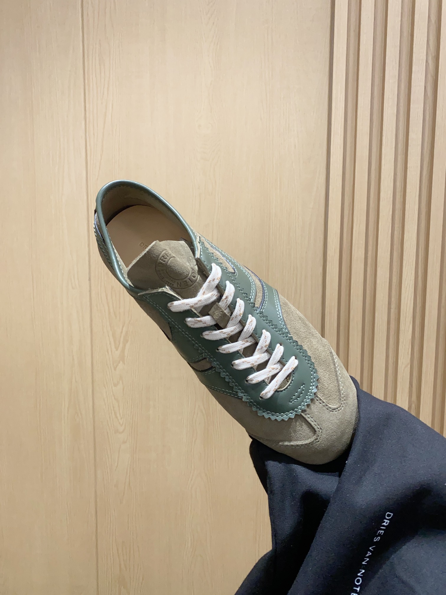 Dries Van Noten 2024 Spring/Summer Sneaker Collection Overview: A Fusion of Classic and Modern Styles - 图片 6